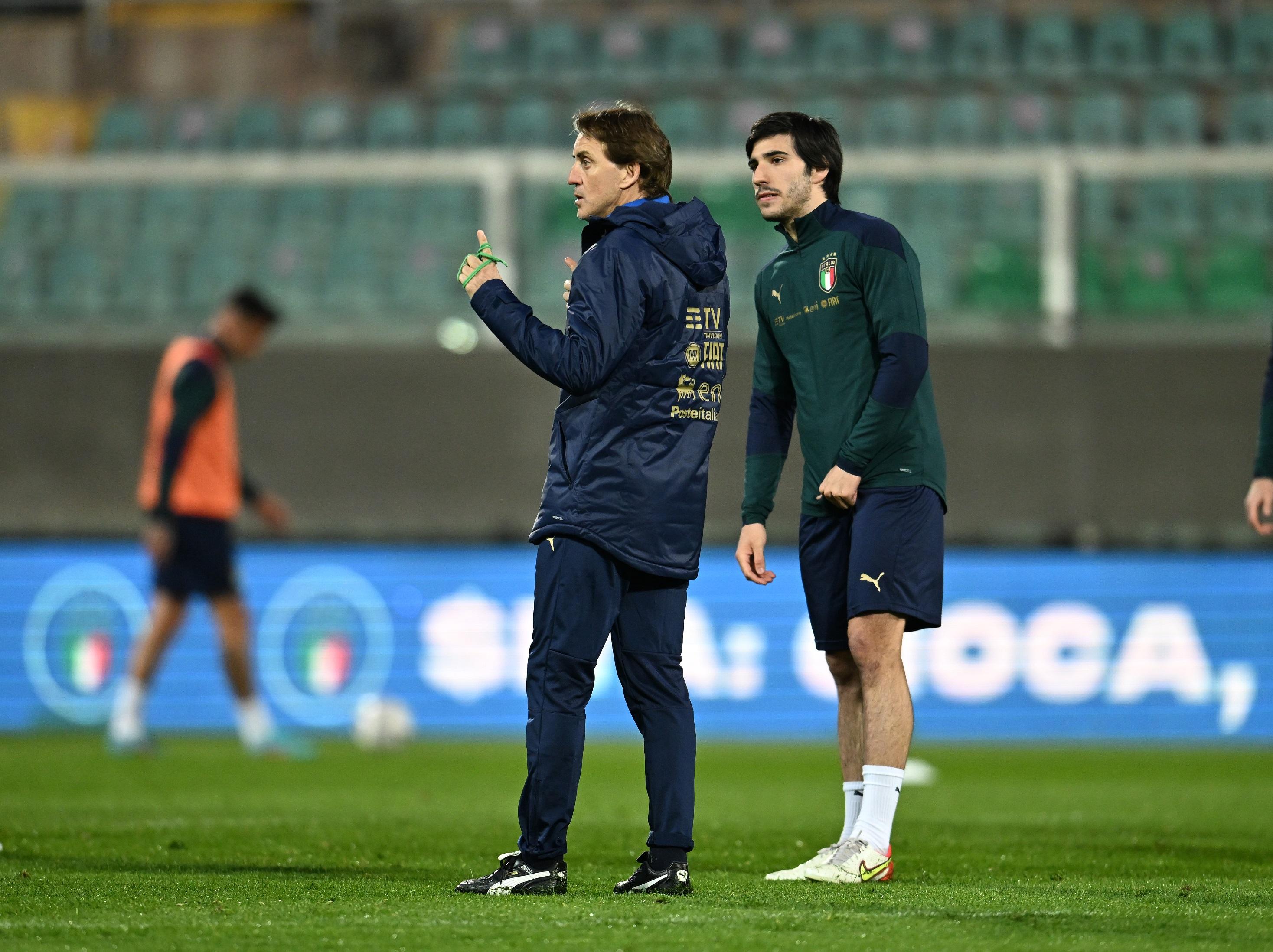 PALERMO, ITALY - MARCH 23: Head coach Italy Roberto Mancini reacts during Italy training session on March 23, 2022 in Palermo, Italy. (Photo by Claudio Villa/Getty Images)