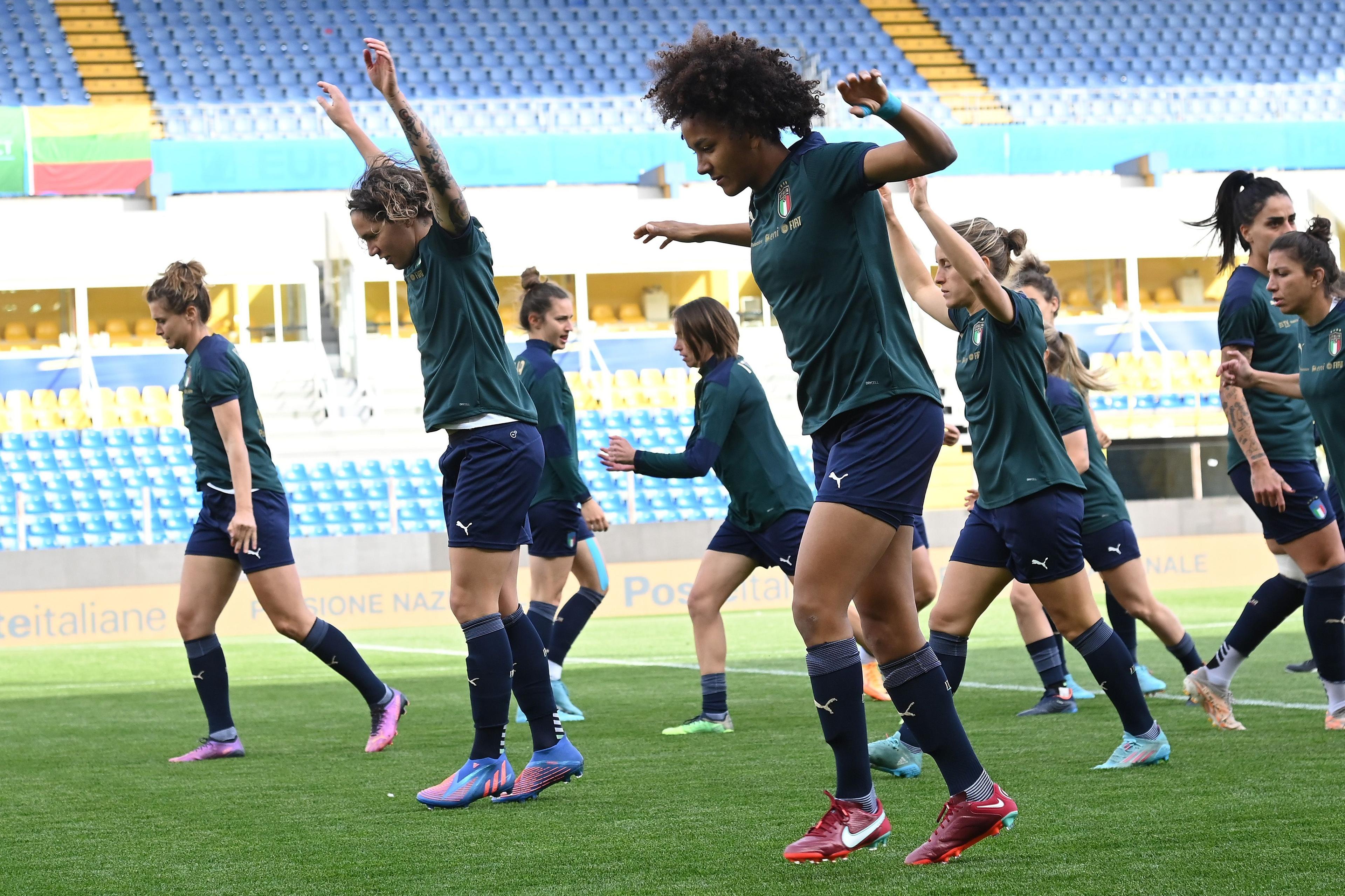 PARMA, ITALY - APRIL 07:Sara Gama of Italy Women during the Italy Training Session & Press Conference at Stadio Ennio Tardini on April 07, 2022 in Parma, Italy. (Photo by Alessandro Sabattini/Getty Images)