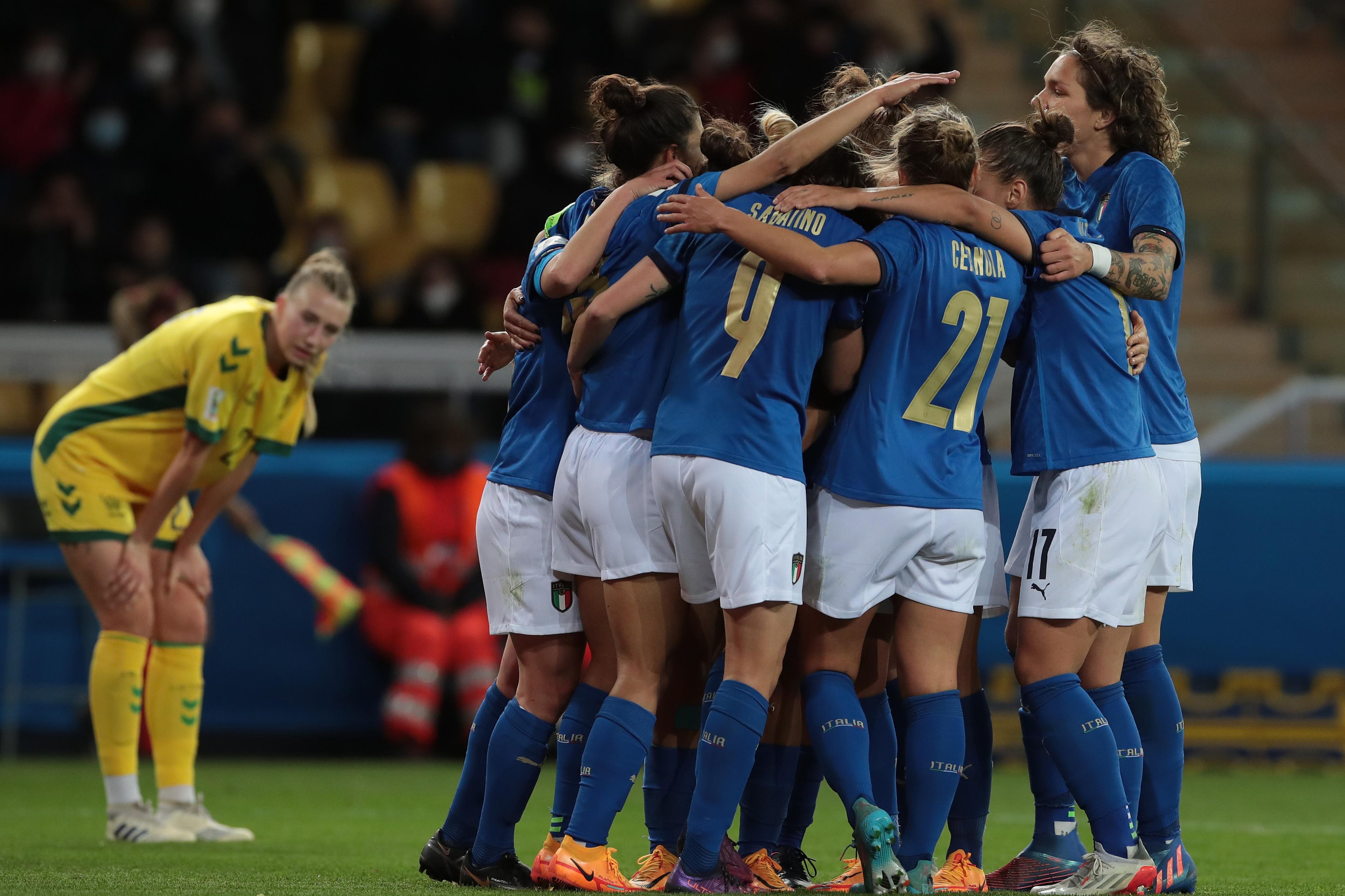 PARMA, ITALY - APRIL 08:  Valentina Bergamaschi of Italy celebrates her second goal with her team-mates during the FIFA Women\\'s World Cup 2023 Qualifier group G match between Italy and Lithuania at Stadio Ennio Tardini on April 08, 2022 in Parma, Italy. (Photo by Emilio Andreoli/Getty Images)