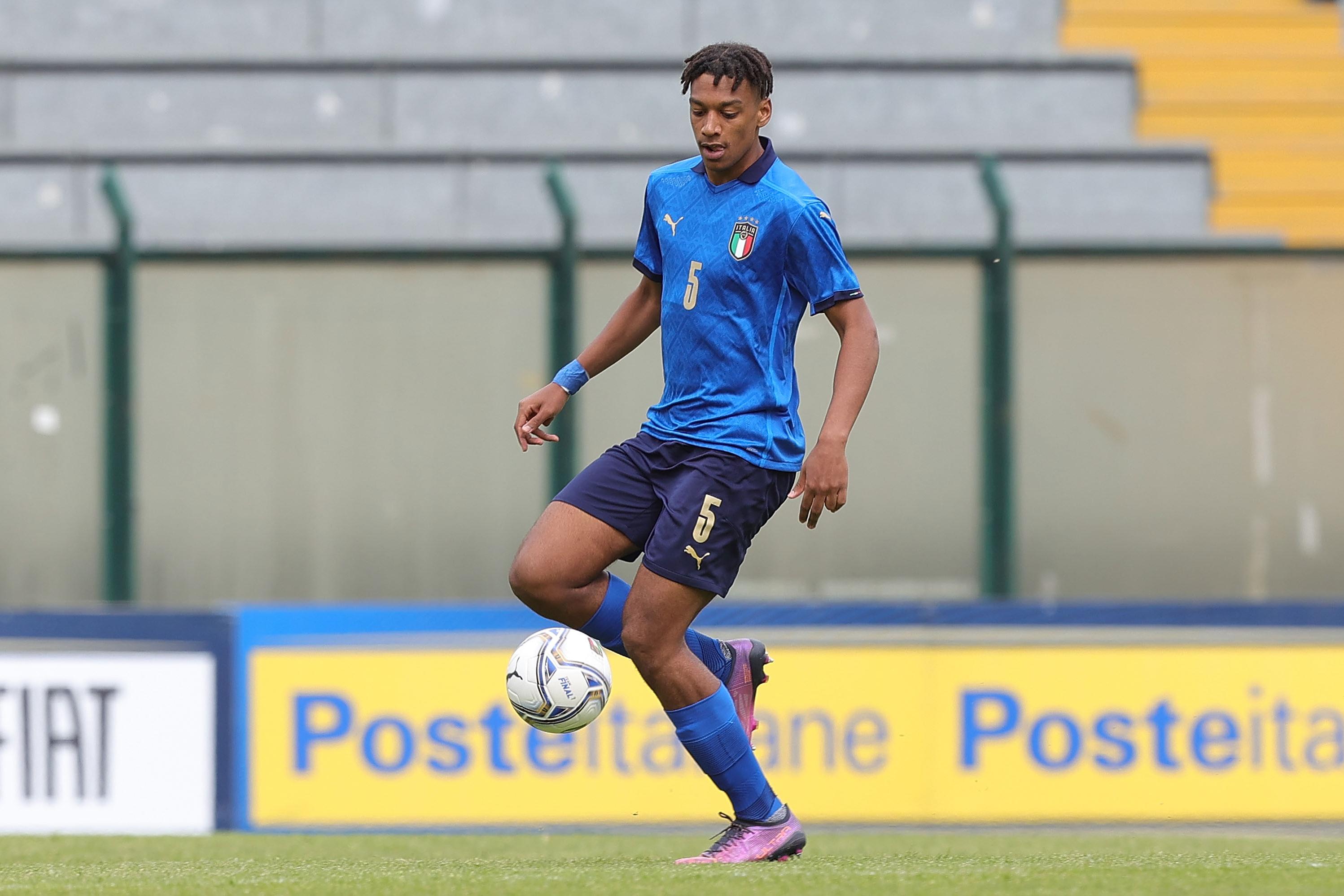 during the U17 Elite Round match between  at U17 Elite Round Artemio Franchi - Montepaschi Arena Stadium on April 19, 2022 in Siena, Italy.