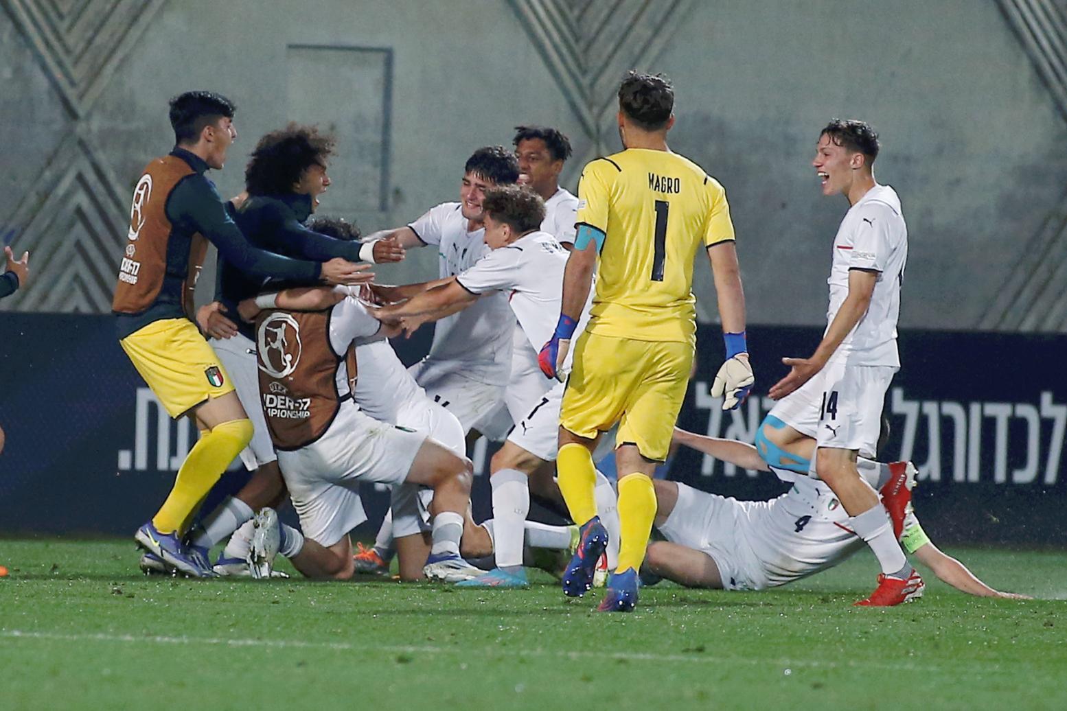 Match col Lussemburgo decisivo per il passaggio ai quarti. Esposito: \"Siamo pronti\"