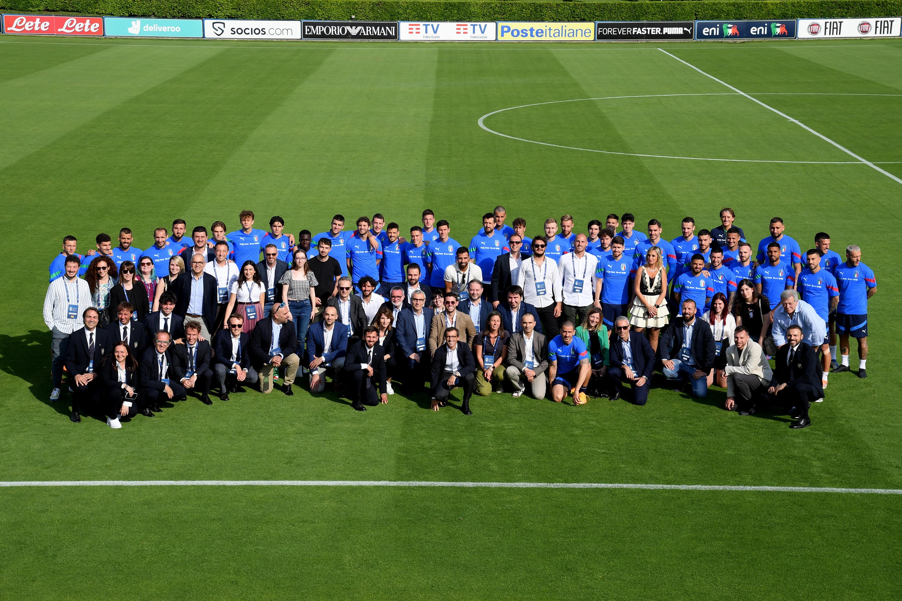 FLORENCE, ITALY - MAY 30: Players and Sponsor of Italy pose for a photo at Centro Tecnico Federale di Coverciano on May 30, 2022 in Florence, Italy. (Photo by Claudio Villa/Getty Images)