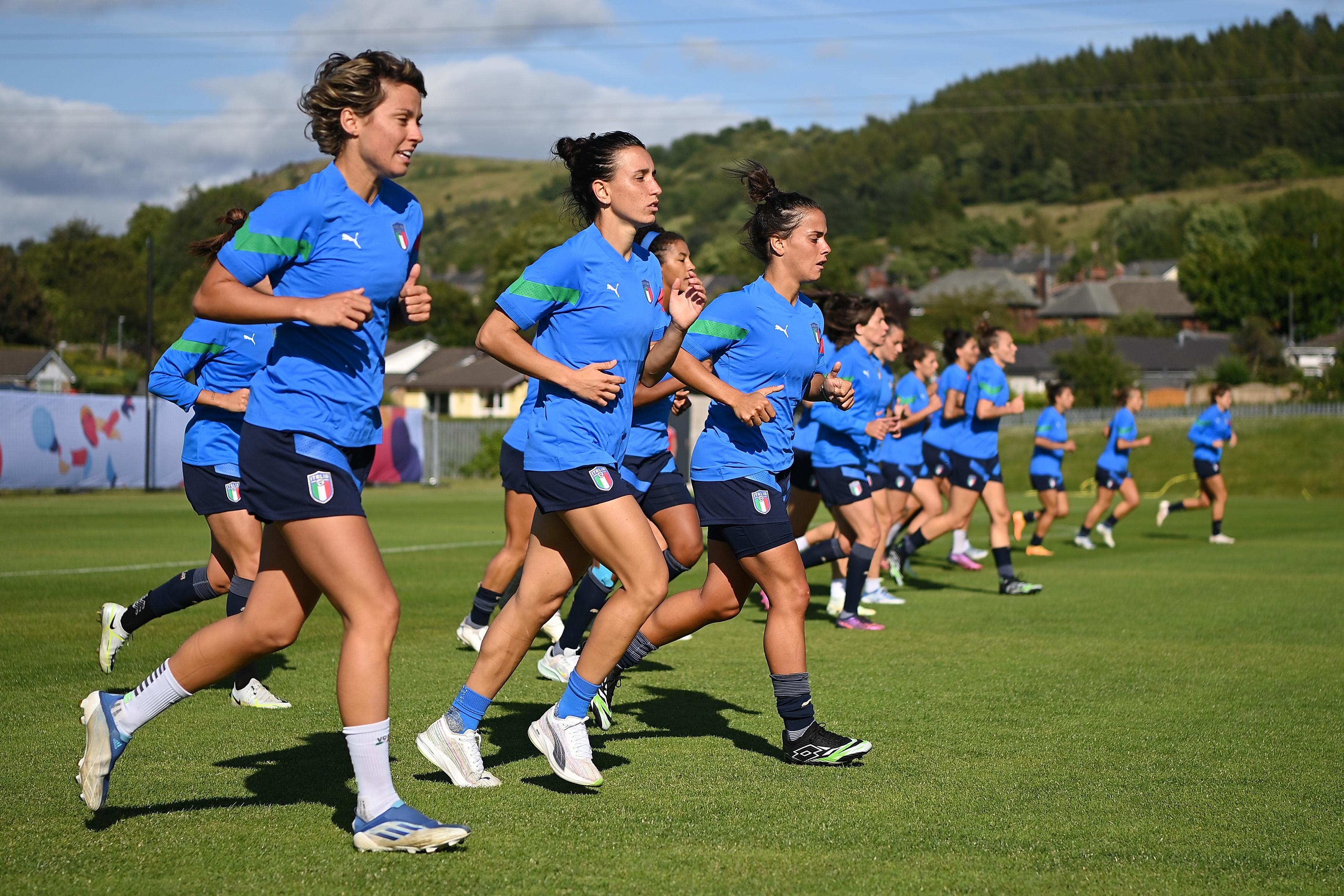 ACCRINGTON, ENGLAND - JULY 05: Players of Italy Women take part in a training session at Accrington Stanley Community Trust Sport Hub on July 05, 2022 in Accrington, England. (Photo by Tullio M. Puglia/Getty Images)
