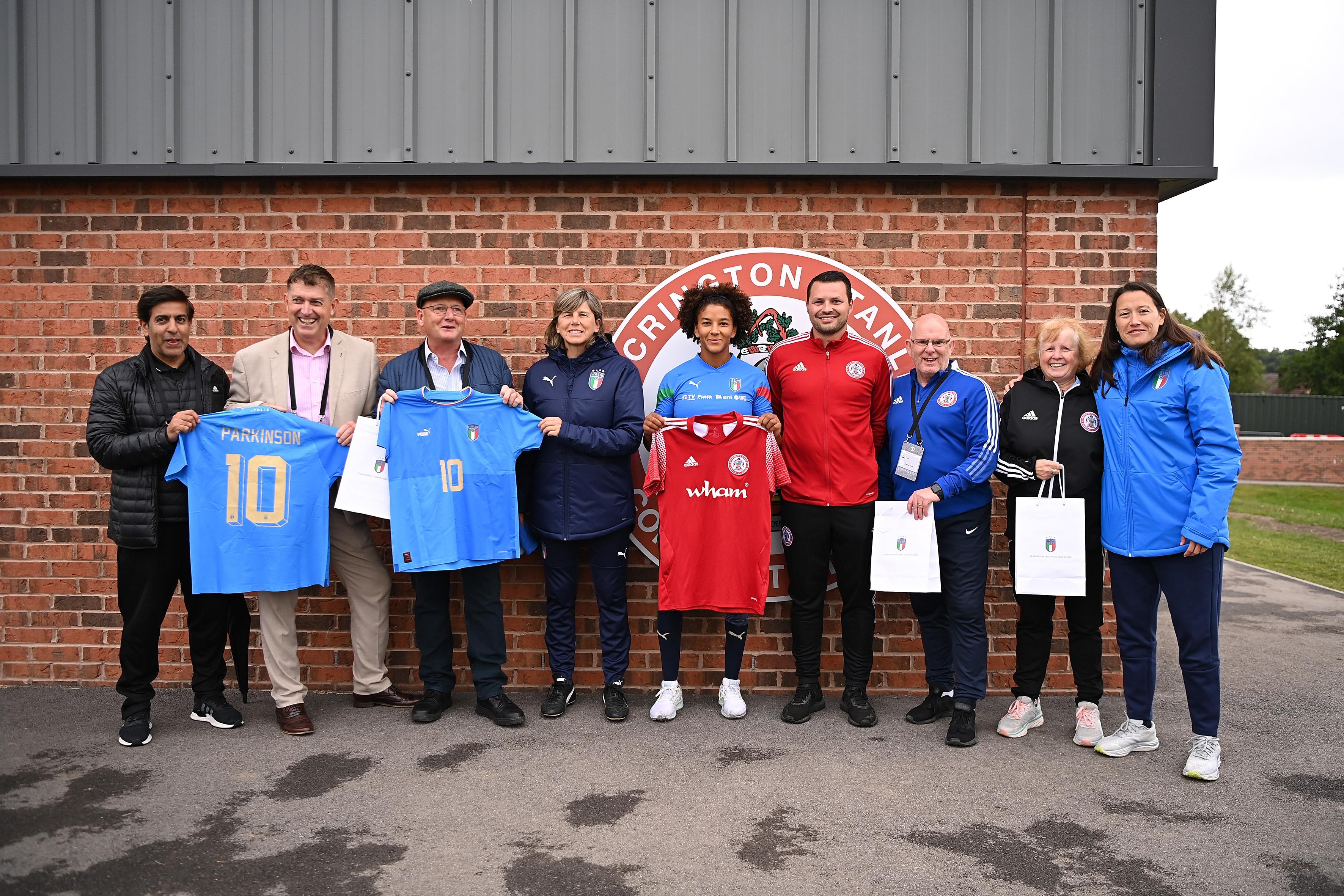 Azzurre, terzo giorno di lavoro in terra inglese. Il centro sportivo di Accrington dà il benvenuto alla squadra