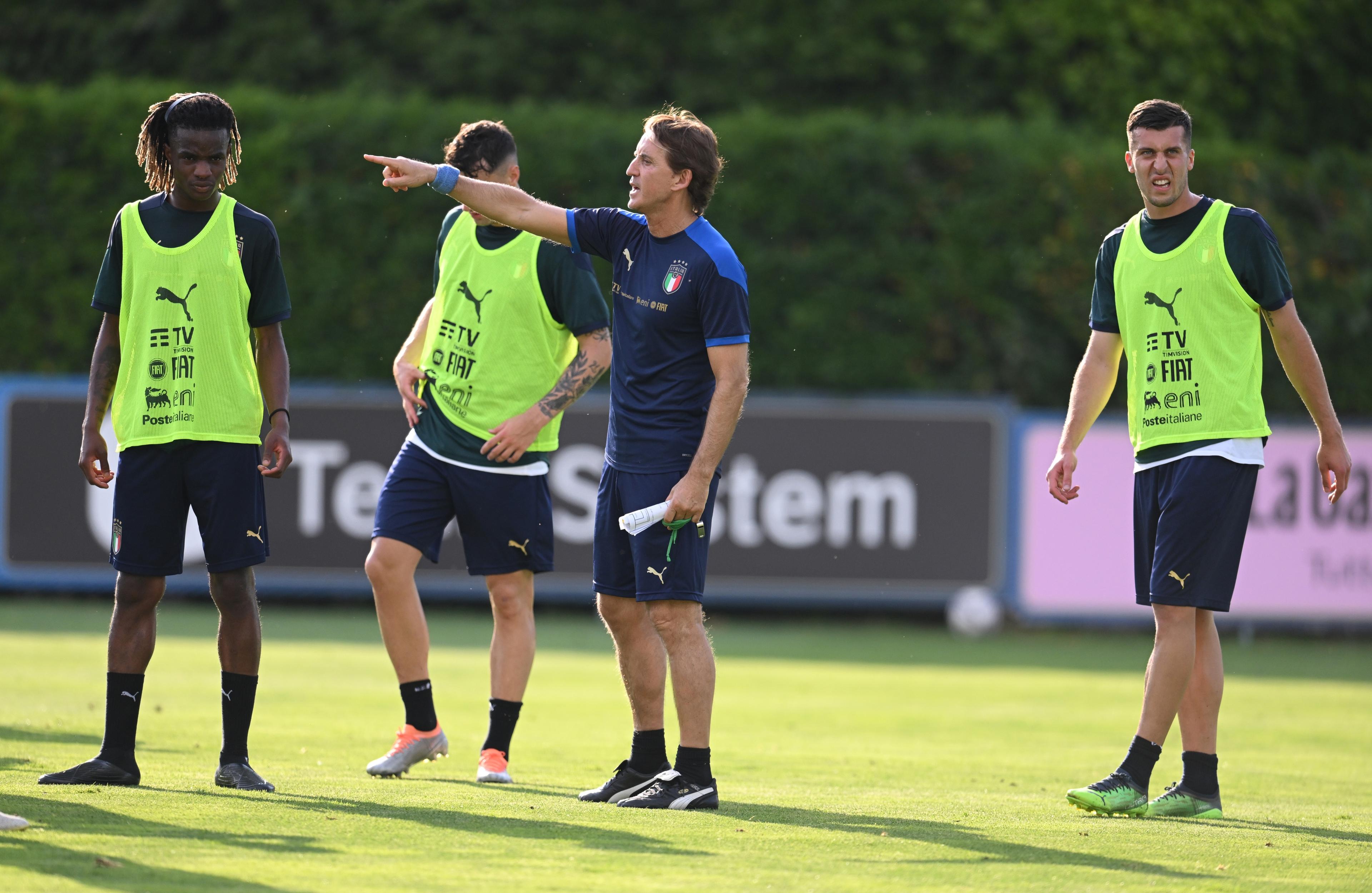 FLORENCE, ITALY - MAY 24: Head coach Italy Roberto Mancini reacts during a Italy training session at Centro Tecnico Federale di Coverciano on May 24, 2022 in Florence, Italy. (Photo by Claudio Villa/Getty Images)