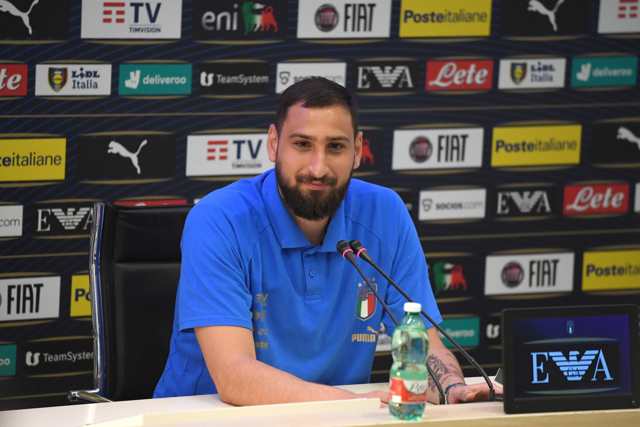 FLORENCE, ITALY - MAY 29: Gianluigi Donnarumma of Italy speaks with the media during press conference at Centro Tecnico Federale di Coverciano on May 29, 2022 in Florence, Italy. (Photo by Claudio Villa/Getty Images)