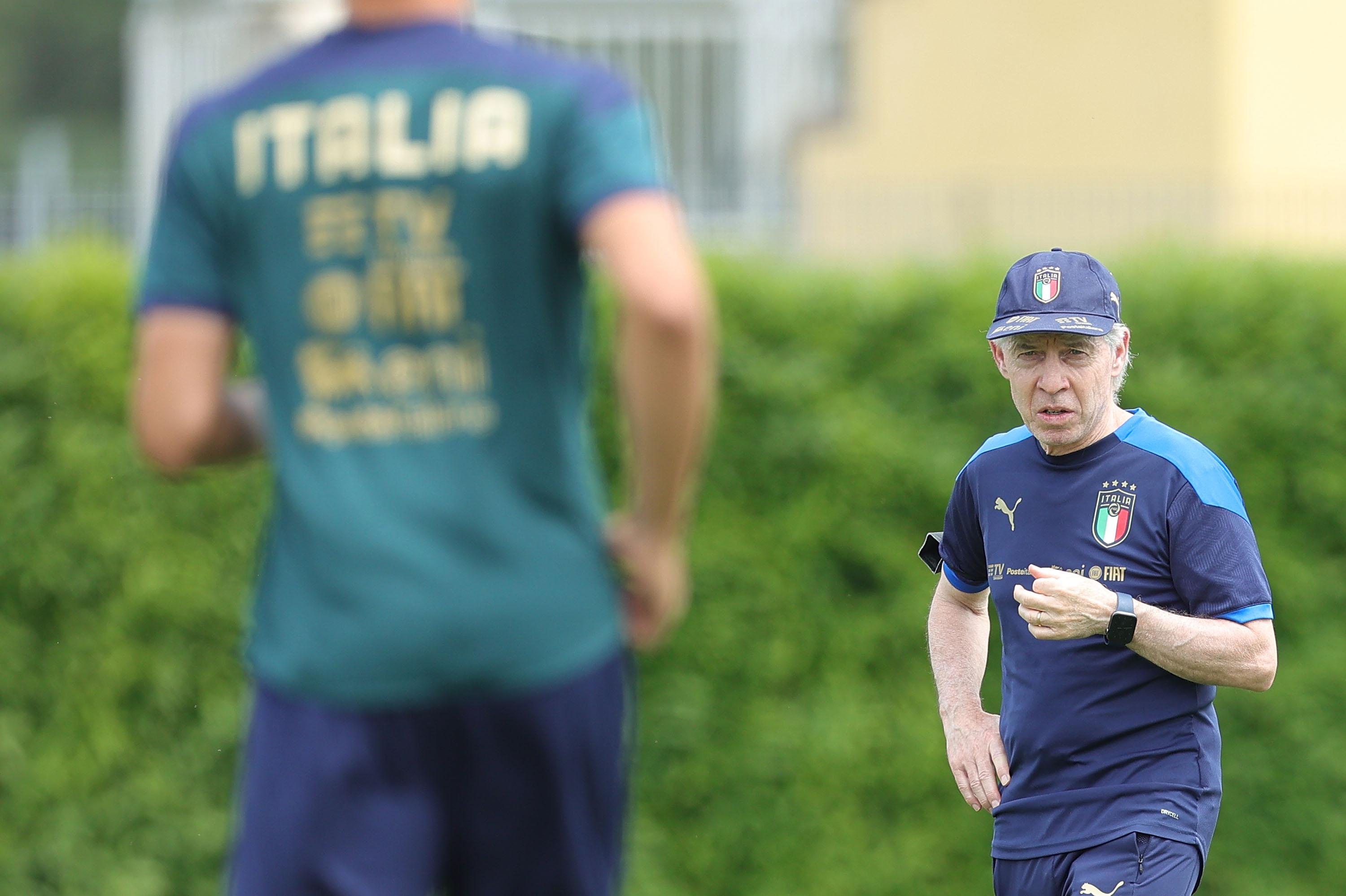 TIRRENIA, ITALY - MAY 31: Daniele Zoratto manager of Italy U16 looks on during the International Friendly match between Italy U16 and Spain U16 on May 30, 2022 in Tirrenia, Italy. (Photo by Gabriele Maltinti/Getty Images) *** Local Caption *** Daniele Zoratto