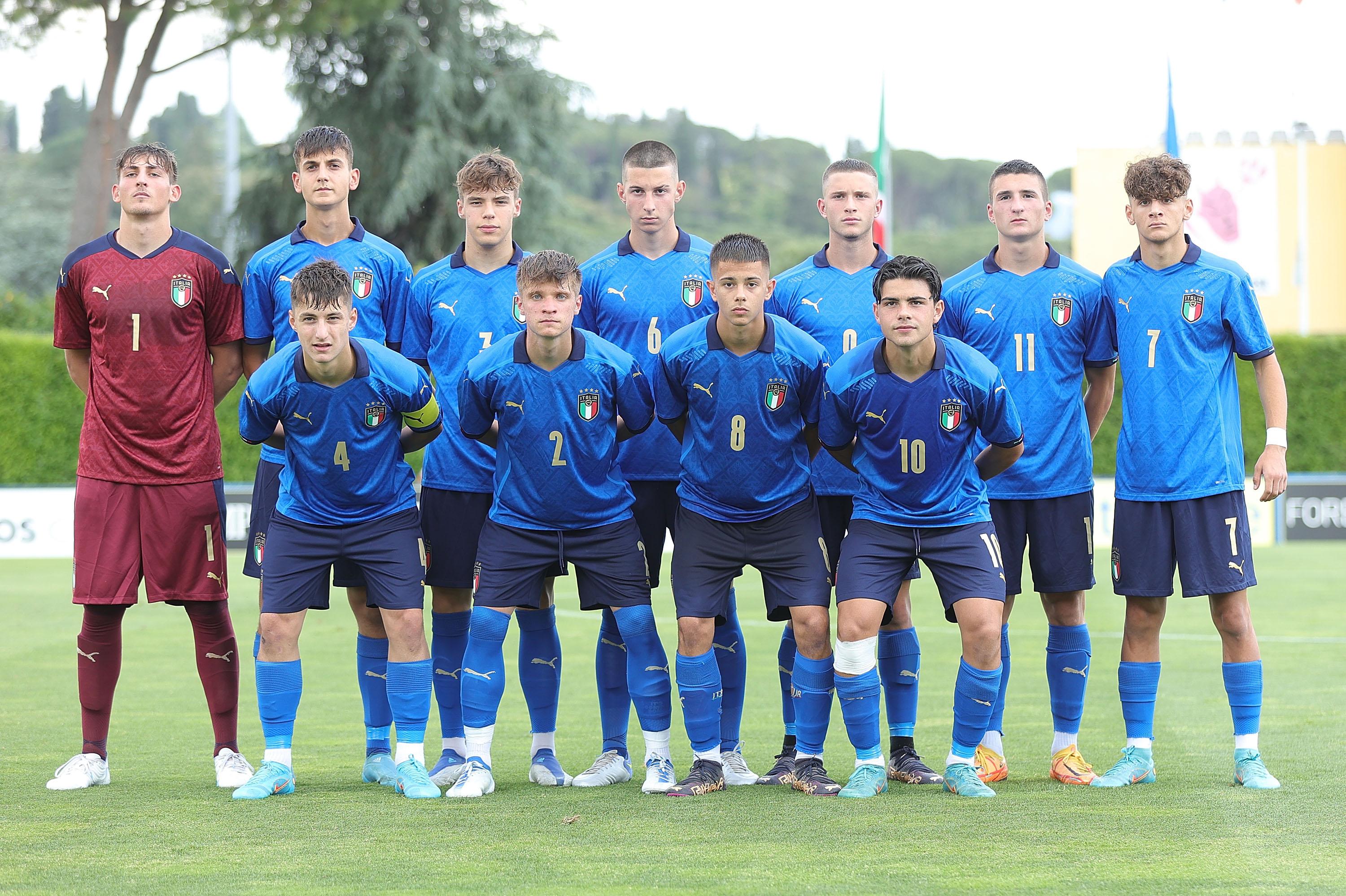 TIRRENIA, ITALY - MAY 31: Italy U16 poses during the International Friendly match between Italy U16 and Spain U16 on May 30, 2022 in Tirrenia, Italy. (Photo by Gabriele Maltinti/Getty Images)