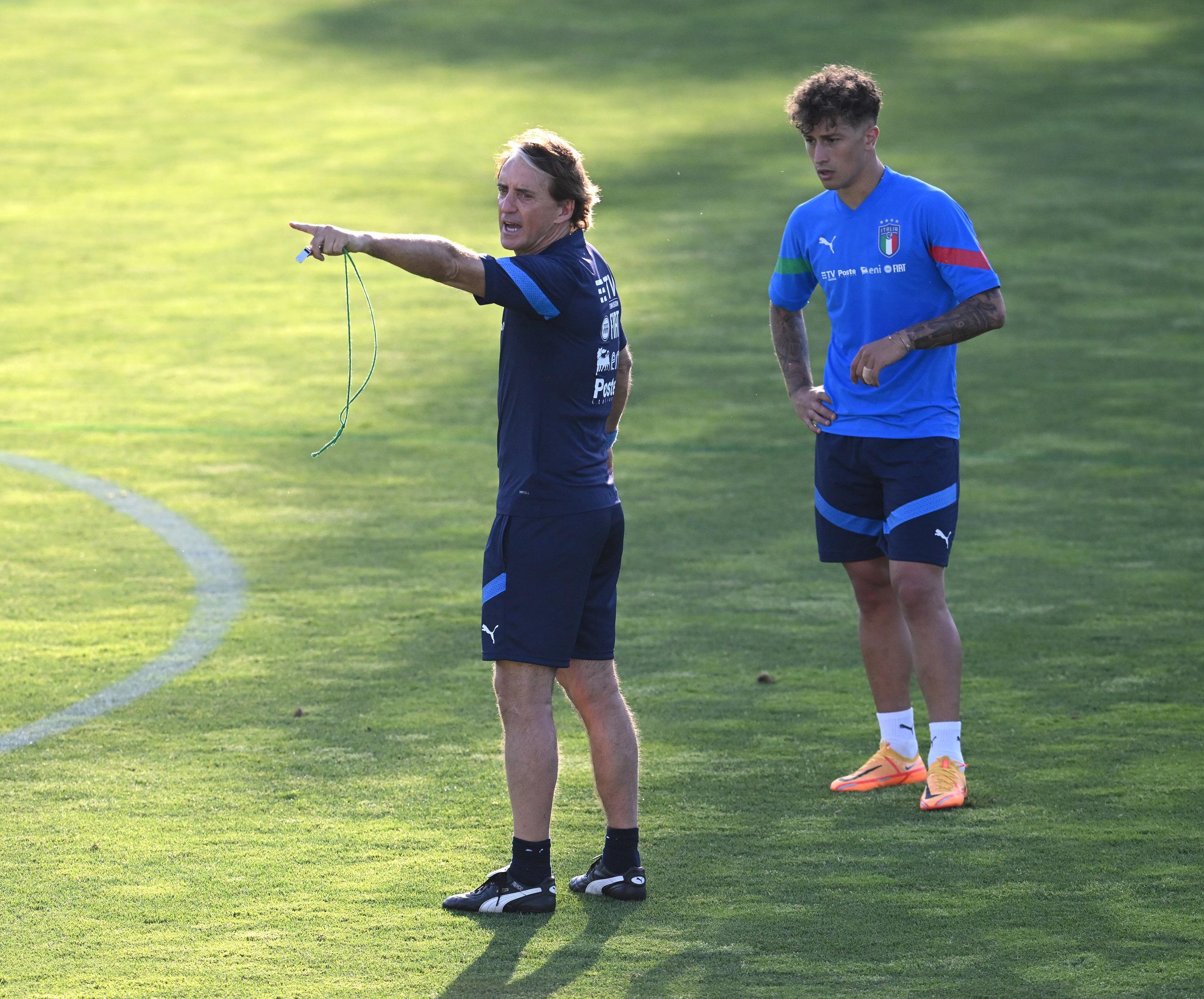 FLORENCE, ITALY - JUNE 02: Head coach Italy Roberto Mancini reacts during a Italy training session at Centro Tecnico Federale di Coverciano on June 02, 2022 in Florence, Italy. (Photo by Claudio Villa/Getty Images)