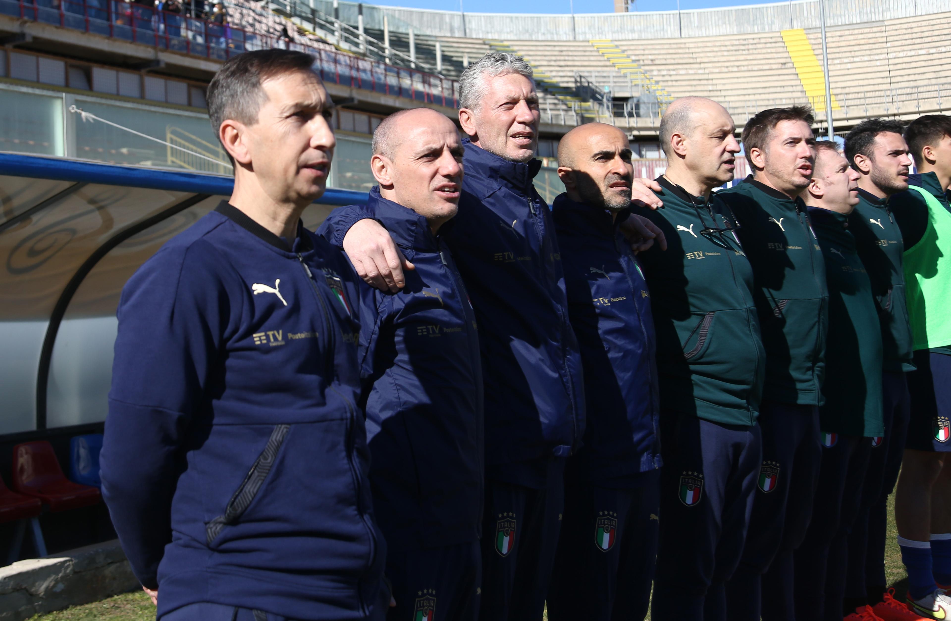 TARANTO, ITALY - FEBRUARY 09: Head coach of Italy Carmine Nunziata sings the national anthem prior Friendly Match between Italy and Turkey at Stadio Ermanno Iacovone on February 09, 2022 in Taranto, Italy. (Photo by Maurizio Lagana/Getty Images)