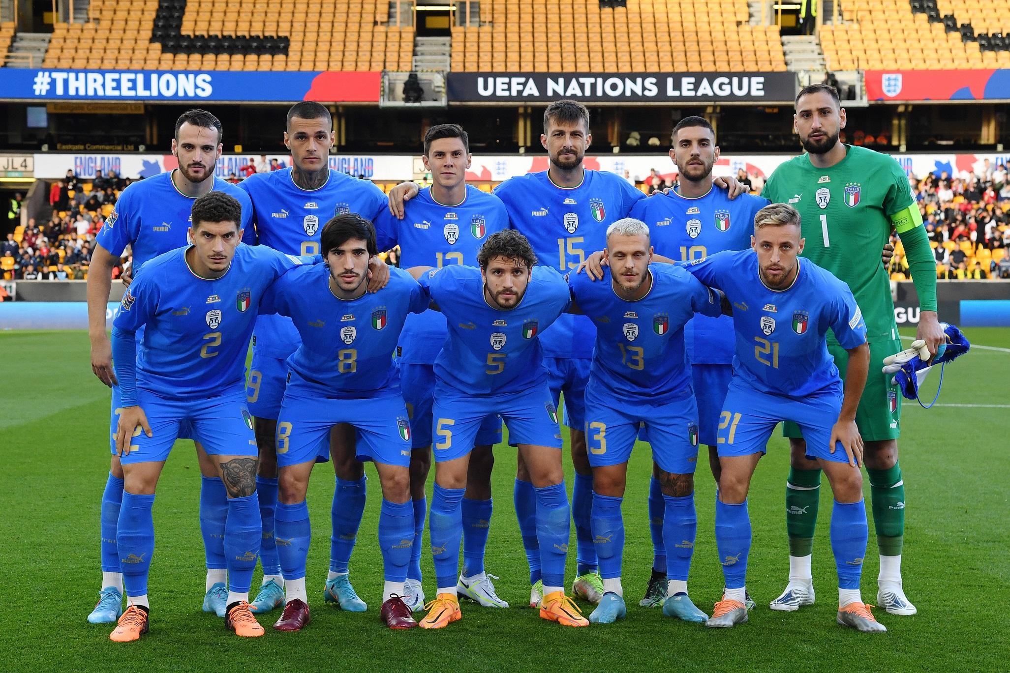WOLVERHAMPTON, ENGLAND - JUNE 11: Italy players pose for a team photo prior to the UEFA Nations League - League A Group 3 match between England and Italy at Molineux on June 11, 2022 in Wolverhampton, England. This game will be played behind closed doors following on from the Euro 2020 final. (Photo by Claudio Villa/Getty Images)