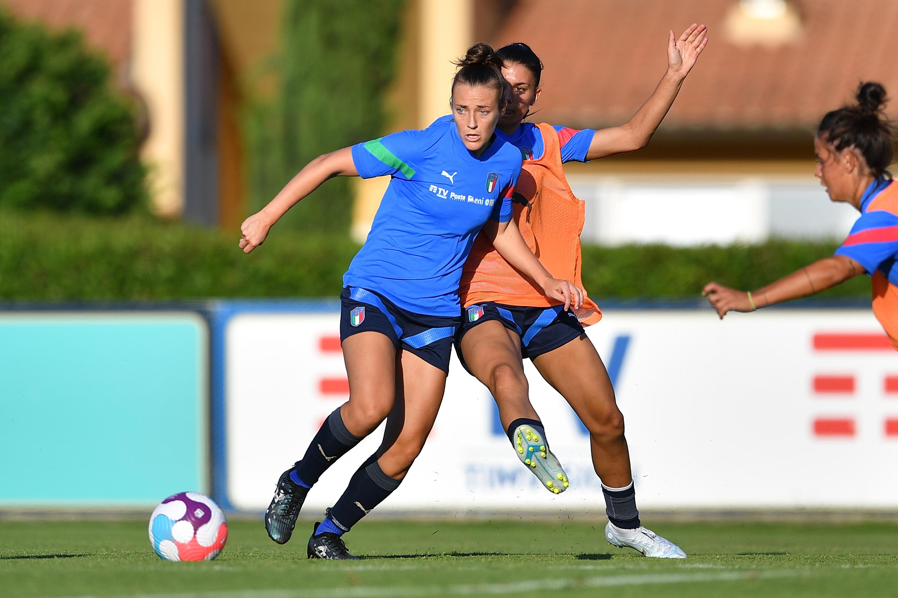 FLORENCE, ITALY - JUNE 13:  Aurora Galli of Italy Women during a training session at Centro Tecnico Federale di Coverciano on June 13, 2022 in Florence, Italy.  (Photo by Valerio Pennicino/Getty Images) *** Local Caption *** Aurora Galli