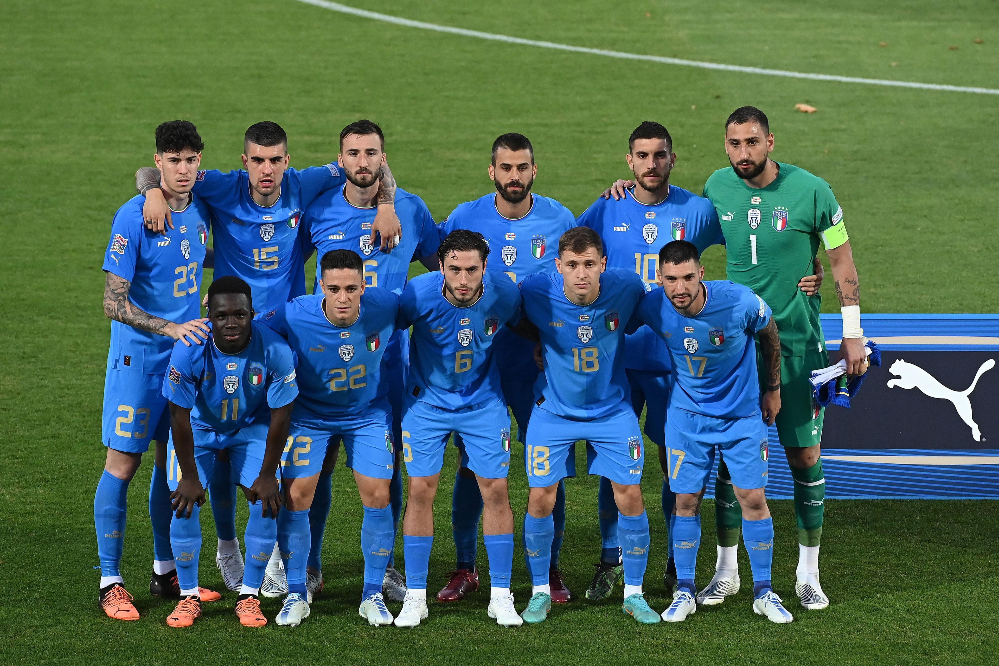 CESENA, ITALY - JUNE 07: Players of Italy line up during the UEFA Nations League League A Group 3 match between Italy and Hungary on June 07, 2022 in Cesena, Italy. (Photo by Alessandro Sabattini/Getty Images)