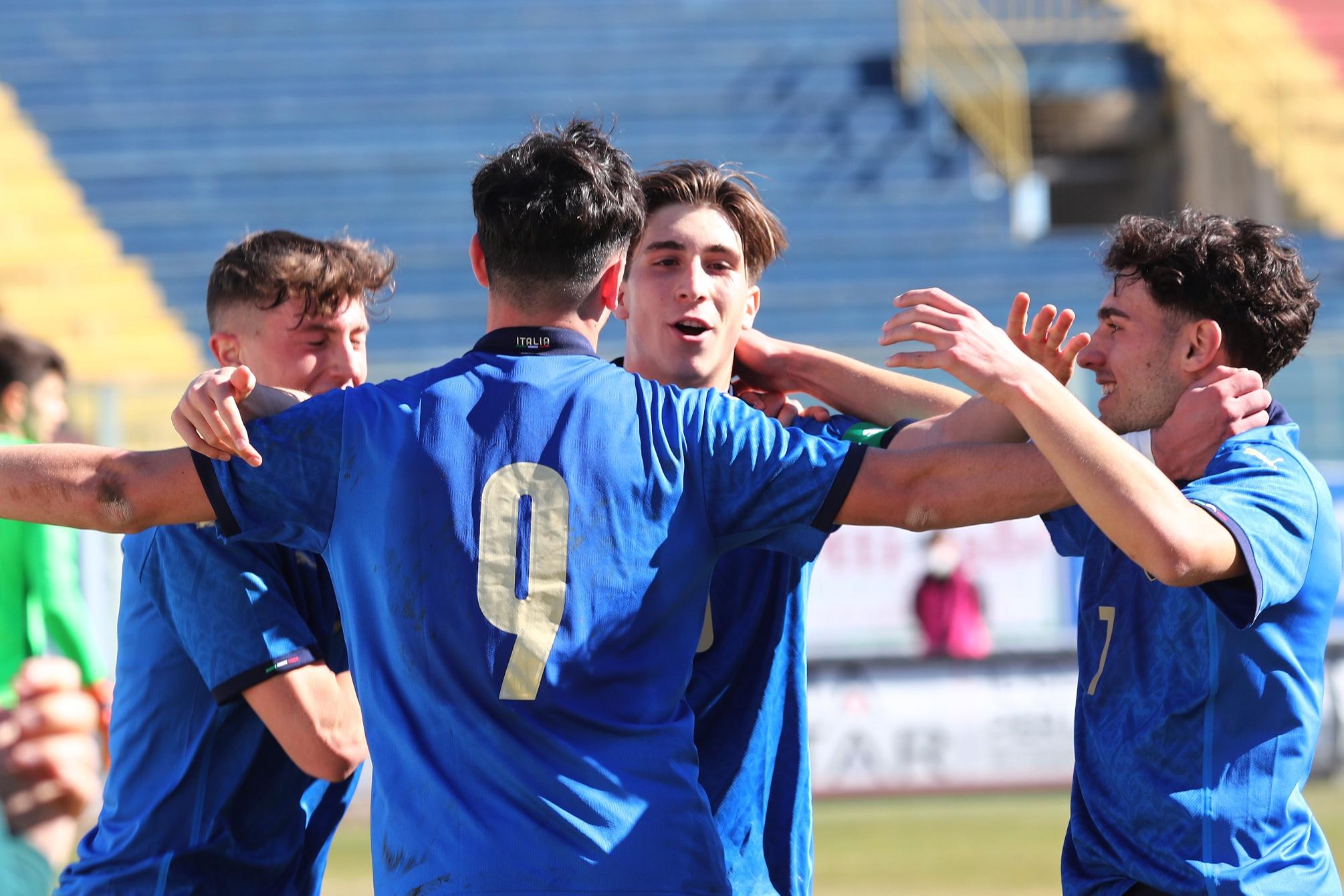 TARANTO, ITALY - FEBRUARY 09: Fabio Miretti of Italy celebrates after scoring his team\\'s opening goal during Friendly Match between Italy and Turkey at Stadio Ermanno Iacovone on February 09, 2022 in Taranto, Italy. (Photo by Maurizio Lagana/Getty Images)