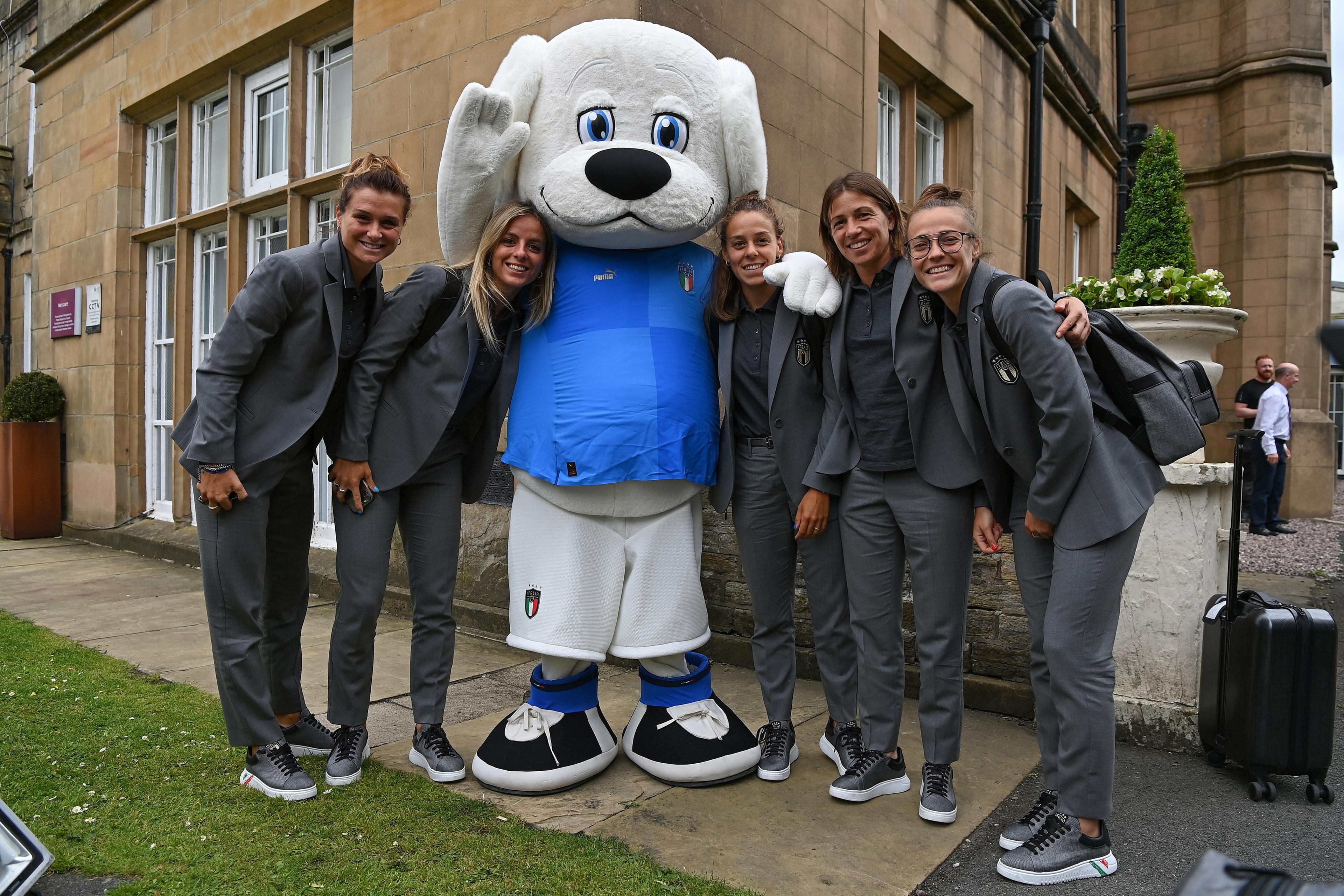 Le Azzurre sono arrivate a Blackburn. In serata il primo allenamento all’Accrington Stanley Community Trust