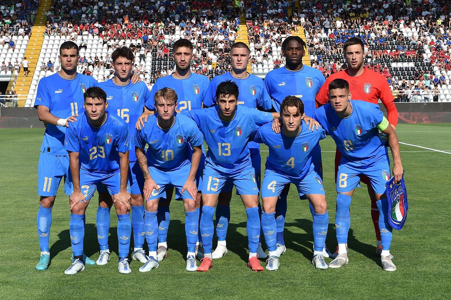 ASCOLI PICENO, ITALY - JUNE 14:  Team of Italy U21 prior the UEFA European Under-21 Championship Qualifier Group F match between Italy U21 and Ireland U21 at Stadio Cino e Lillo Del Duca on June 14, 2022 in Ascoli Piceno, Italy.  (Photo by Giuseppe Bellini/Getty Images)