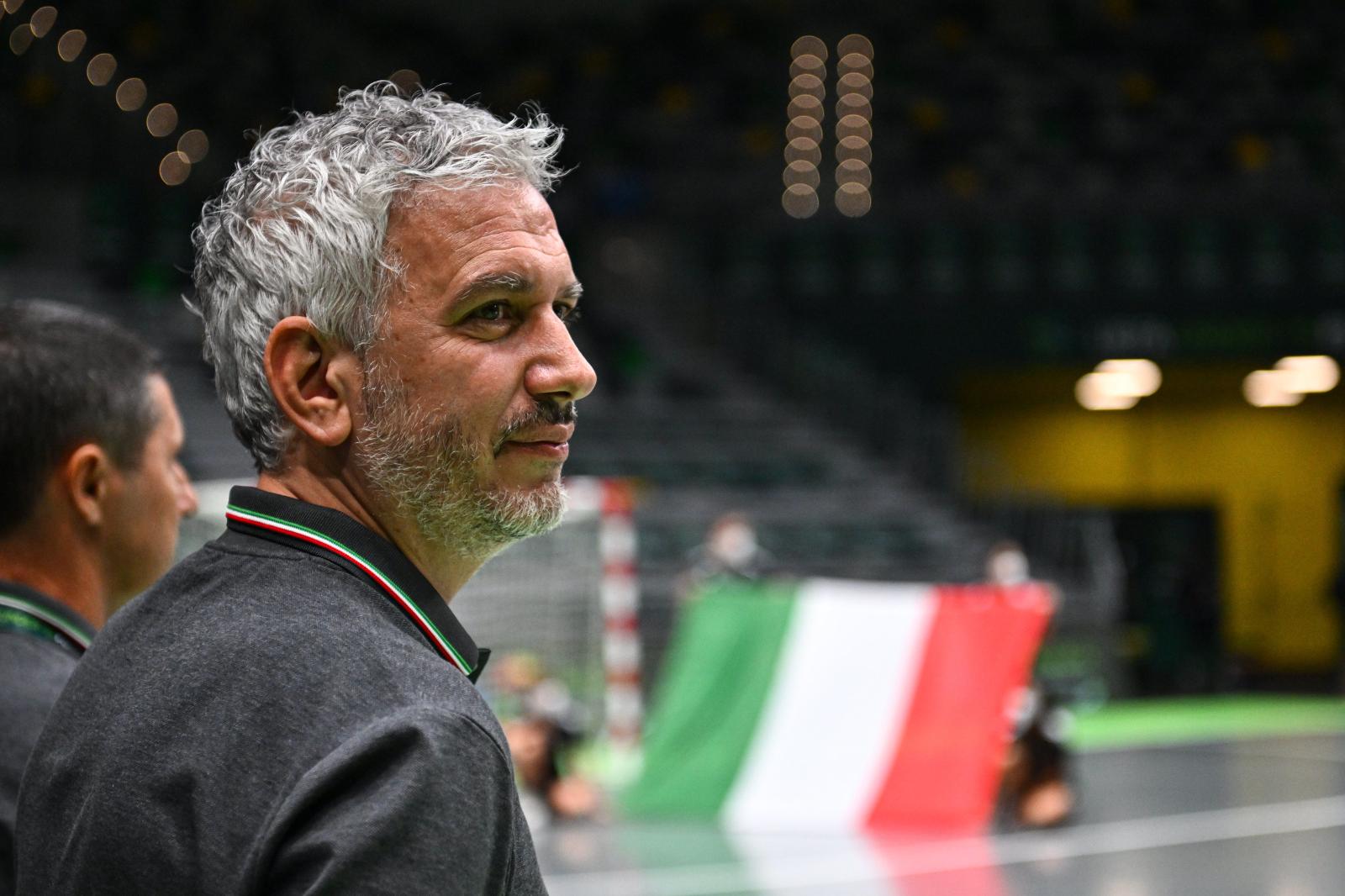 JA\\u00C9N, SPAIN - SEPTEMBER 7: Italy head coach Massimiliano Bellarte during the UEFA Under-19 Futsal EURO 2022 match between Italy and Portugal at the Olivo Arena on September 7, 2022 in Ja\\u00E9n, Spain. (Photo by Harry Murphy - UEFA/UEFA via Sportsfile)