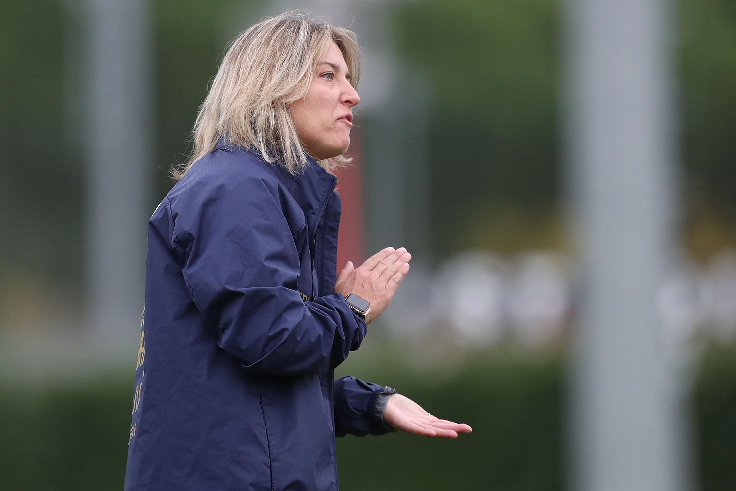 FLORENCE, ITALY - OCTOBER 20: Selena Mazzantini manager of Italy U23 Women gestures during the friendly match between Italy U23 Women and Spain U23 Women at Centro Tecnico Federale di Coverciano on October 20, 2021 in Florence, Italy. (Photo by Gabriele Maltinti/Getty Images)