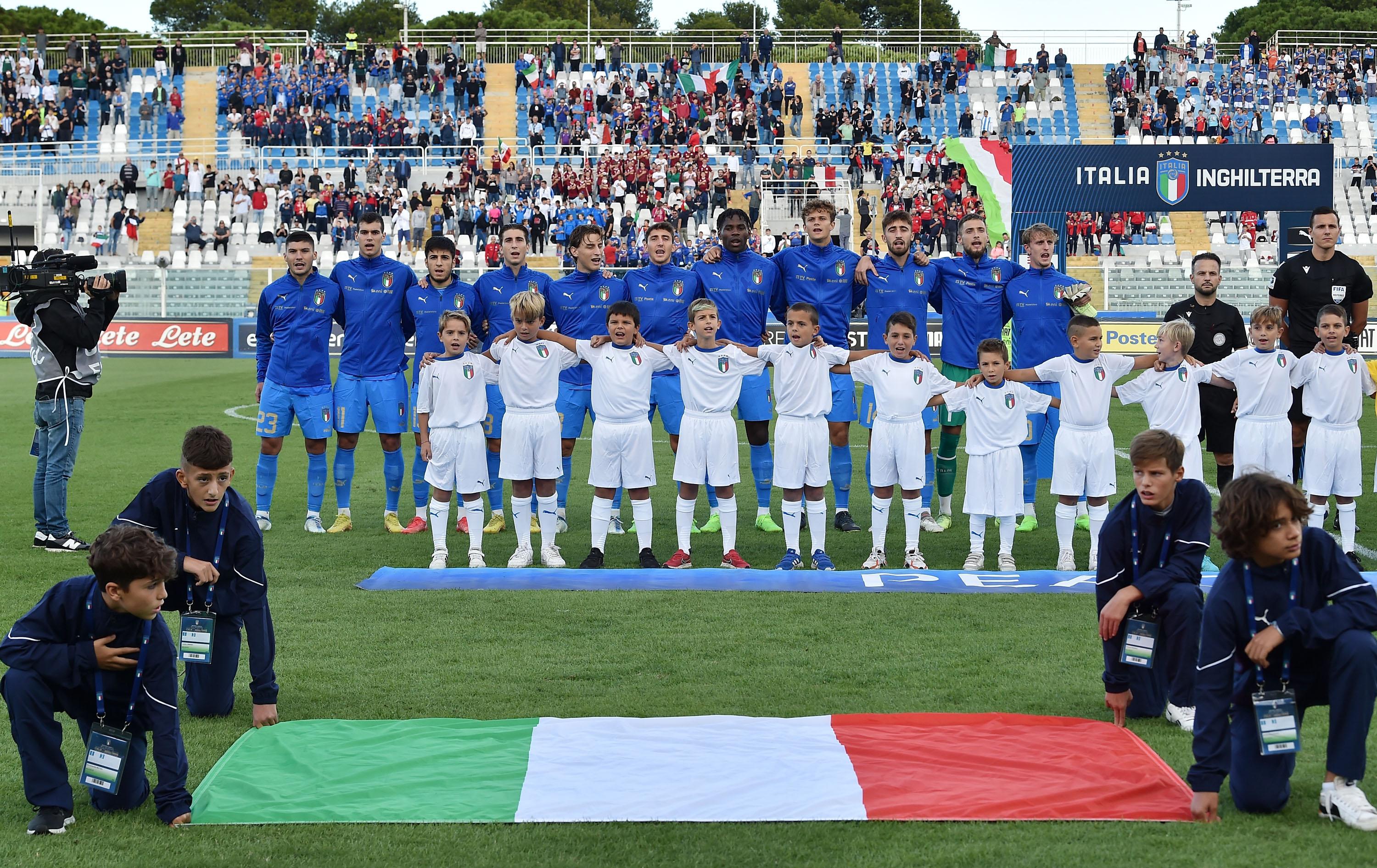 PESCARA, ITALY - SEPTEMBER 22: Team of Italy U21 prior the International Friendly Match between Italy U21 and England U21 at Stadio Adriatico Giovanni Cornacchia on September 22, 2022 in Pescara, Italy. (Photo by Giuseppe Bellini/Getty Images)