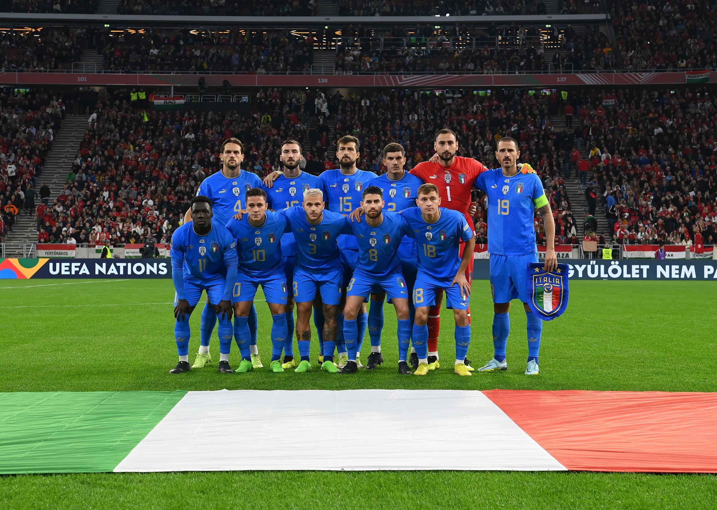 BUDAPEST, HUNGARY - SEPTEMBER 26: Players of Italy line up prior to the UEFA Nations League League A Group 3 match between Hungary and Italy at Puskas Arena on September 26, 2022 in Budapest, Hungary. (Photo by Claudio Villa/Getty Images)