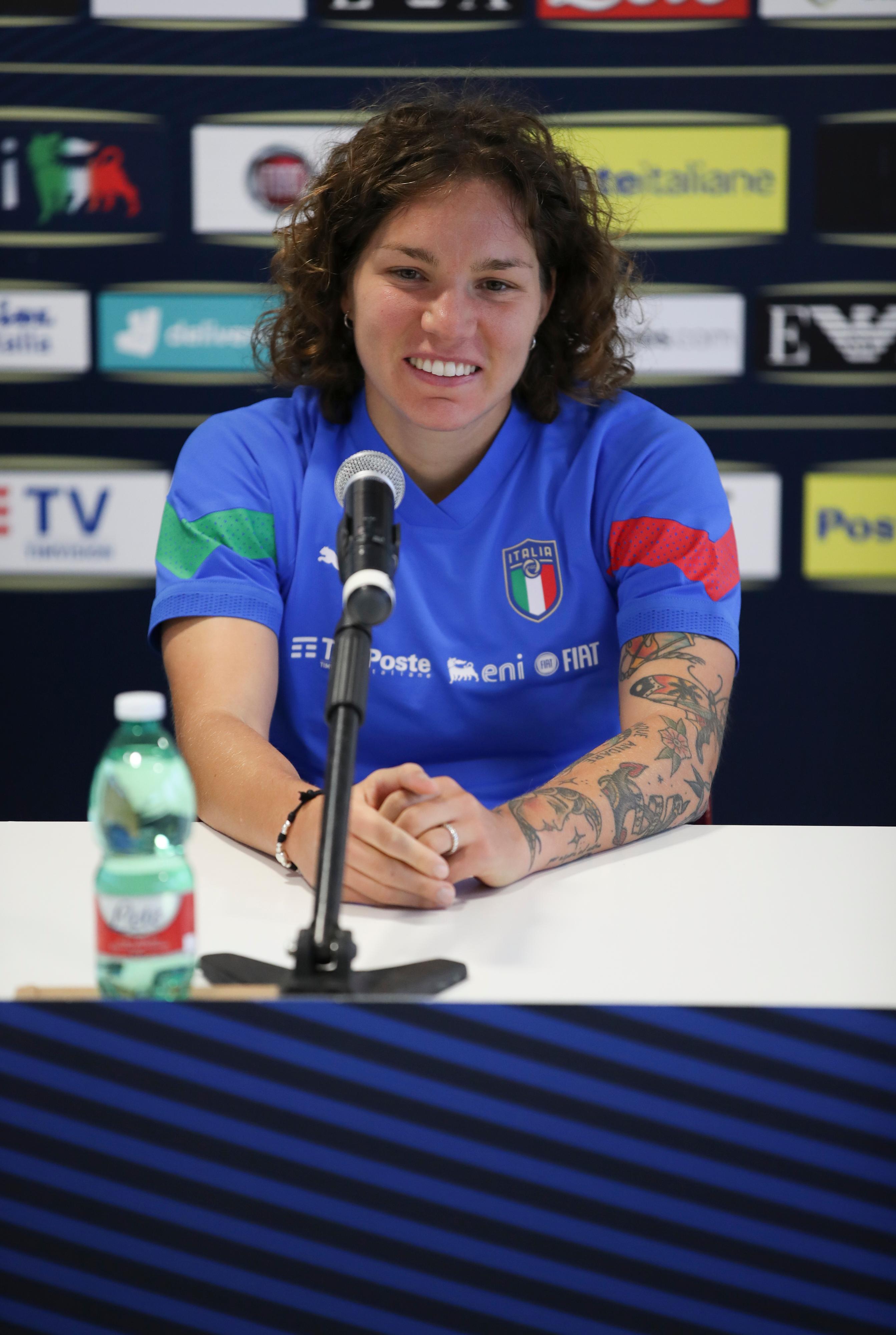 LIGNANO SABBIADORO, ITALY - NOVEMBER 10: Elena Linari during the Italy Women Training Session/Press Conference at Stadio Guido Teghil on November 10, 2022 in Lignano Sabbiadoro, Italy. (Photo by Timothy Rogers/Getty Images)