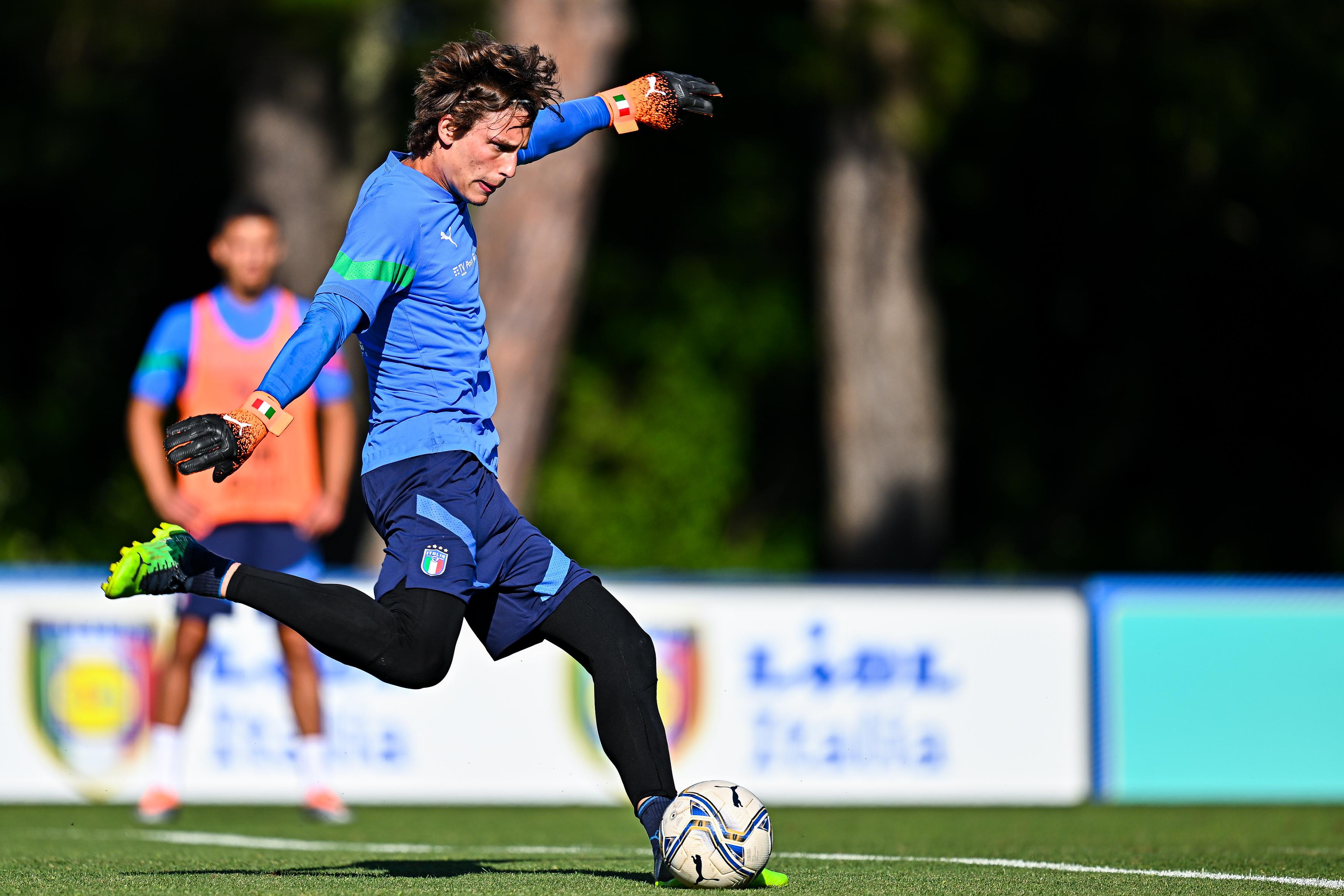 TIRRENIA, ITALY - MAY 31: Marco Carnesecchi of Italy is seen in action during an Italy U21 Training Session on May 31, 2022 in Tirrenia, Italy. (Photo by Simone Arveda/Getty Images)