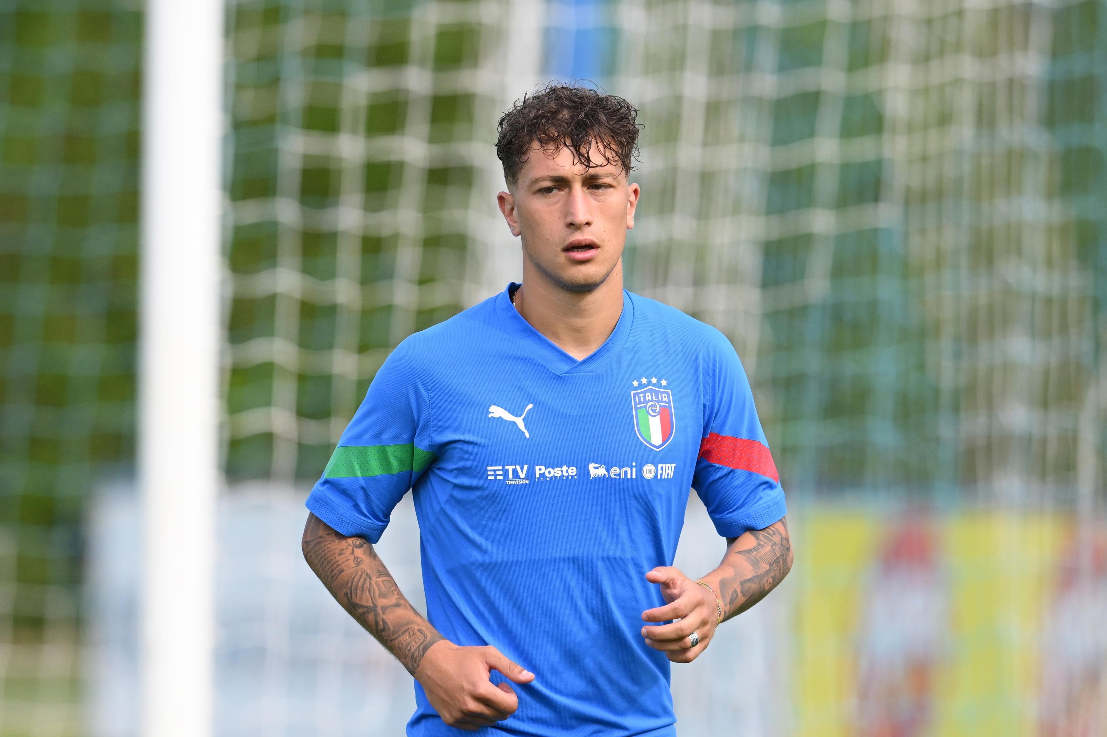 FLORENCE, ITALY - JUNE 05: Salvatore Esposito of Italy in action during a Italy training session at Centro Tecnico Federale di Coverciano on June 05, 2022 in Florence, Italy. (Photo by Claudio Villa/Getty Images)