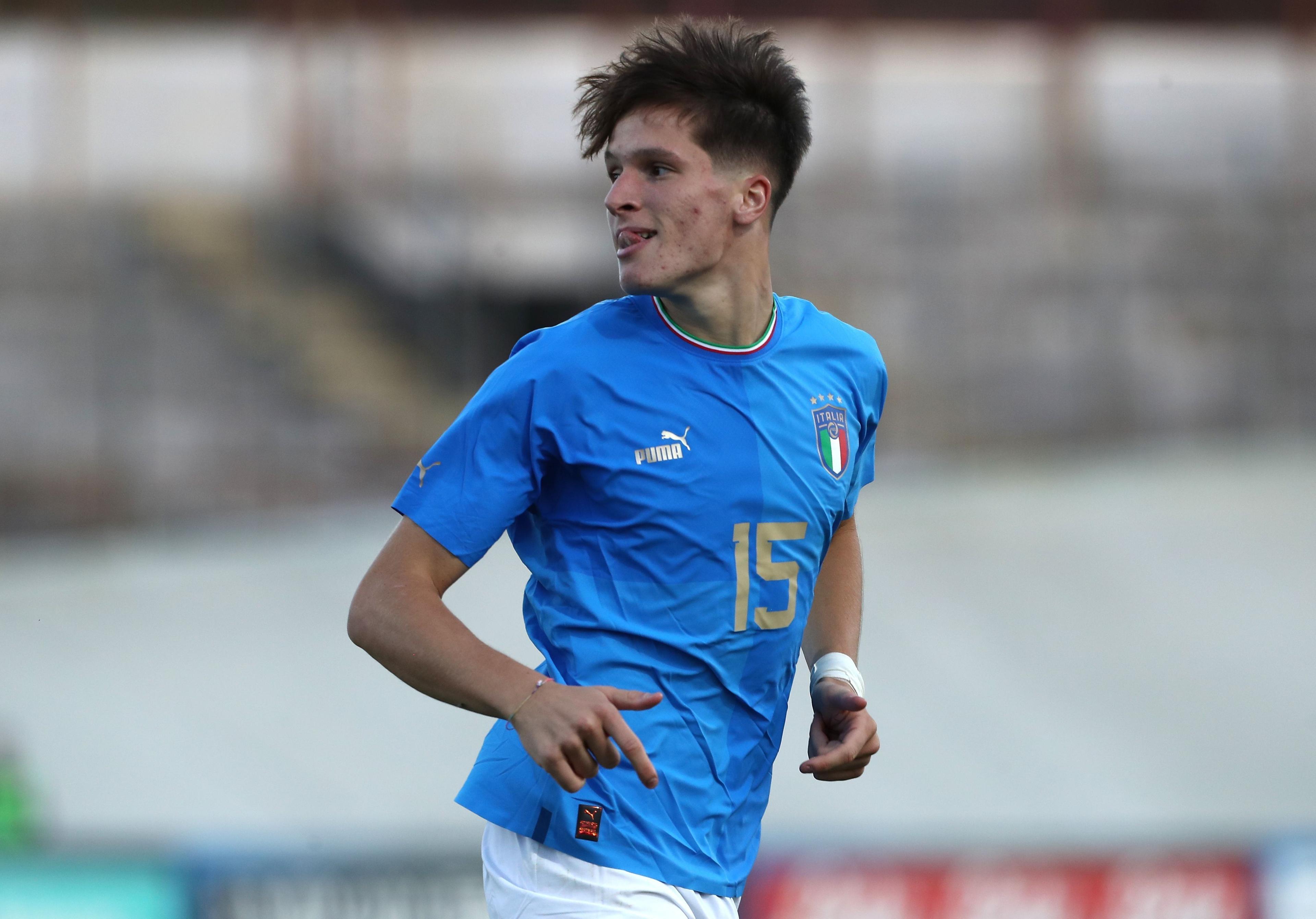 VARESE, ITALY - SEPTEMBER 27: Giovanni Fabbian of Italy celebrates his goal during the International Friendly Match between Italy U20 and Switzerland U20 at Stadio Franco Ossola on September 27, 2022 in Varese, Italy. (Photo by Marco Luzzani/Getty Images)