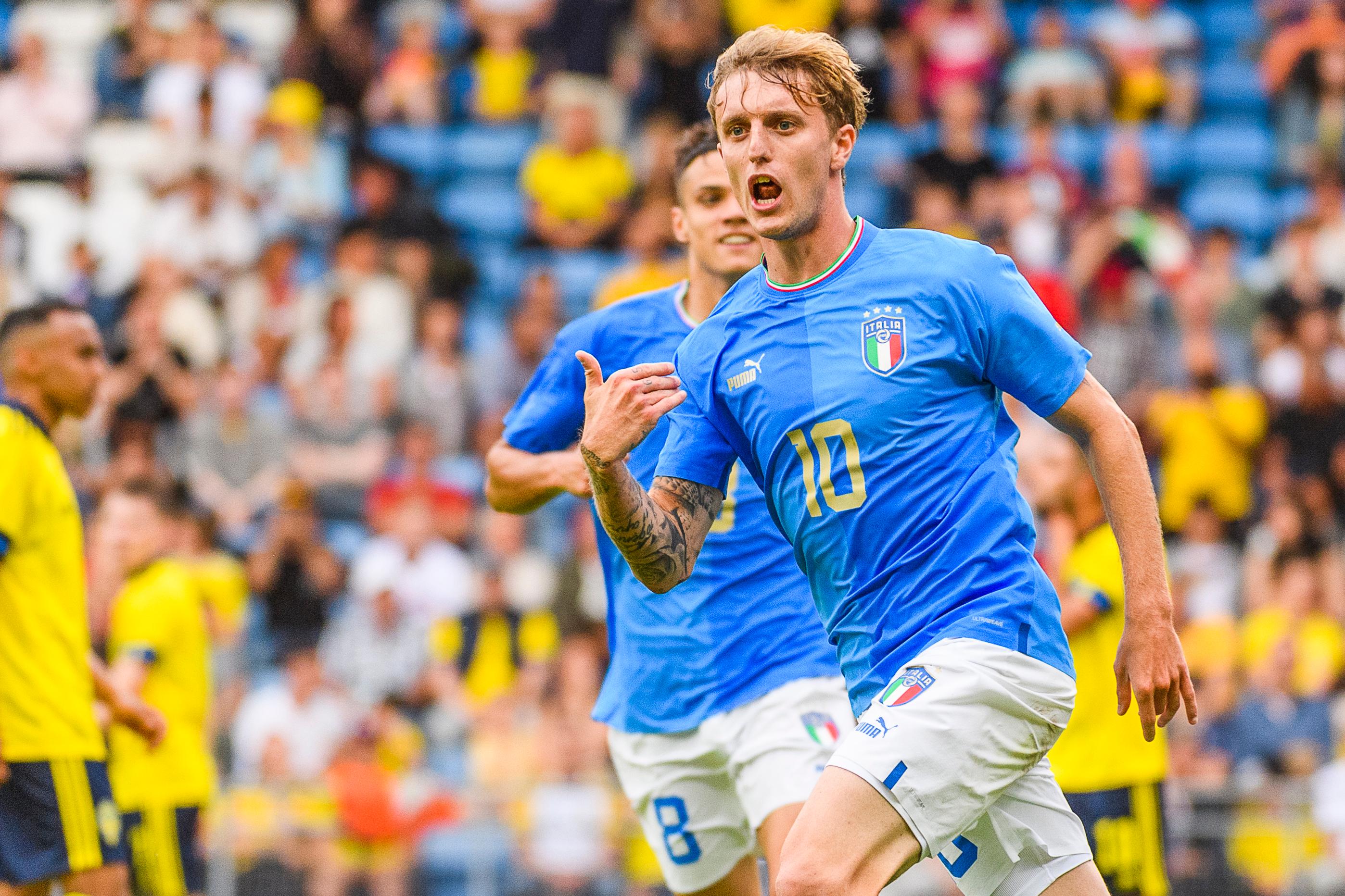 HELSINGBORG, SWEDEN - JUNE 09: Nicol\\u00C3\\u00B2 Rovella of Italy celebrates after scoring 1-1 with a penalty shot during the UEFA European Under-21 Championship Qualifier Group F match between Sweden U21 and Italy U21 at Olympia on June 9, 2022 in Helsingborg, Sweden. (Photo by Gunnar Hoffsten/Getty Images)