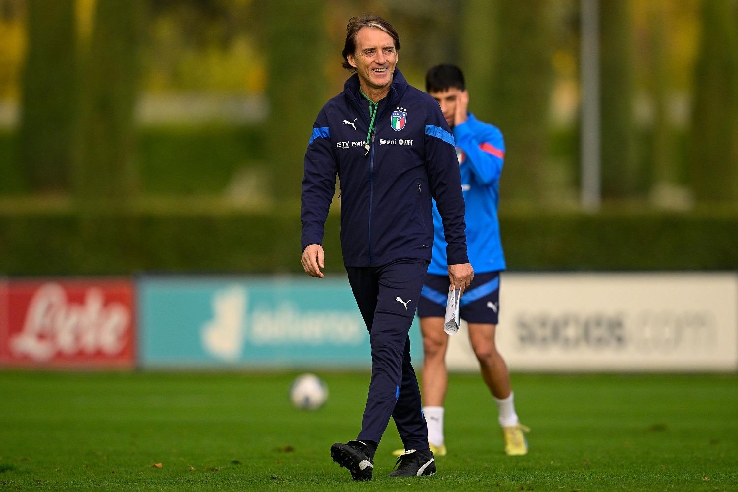 FLORENCE, ITALY - NOVEMBER 18: CT Roberto Mancini of Italy smile during the Italy training session at Centro Tecnico Federale di Coverciano on November 18, 2022 in Florence, Italy. (Photo by Mattia Ozbot/Getty Images)