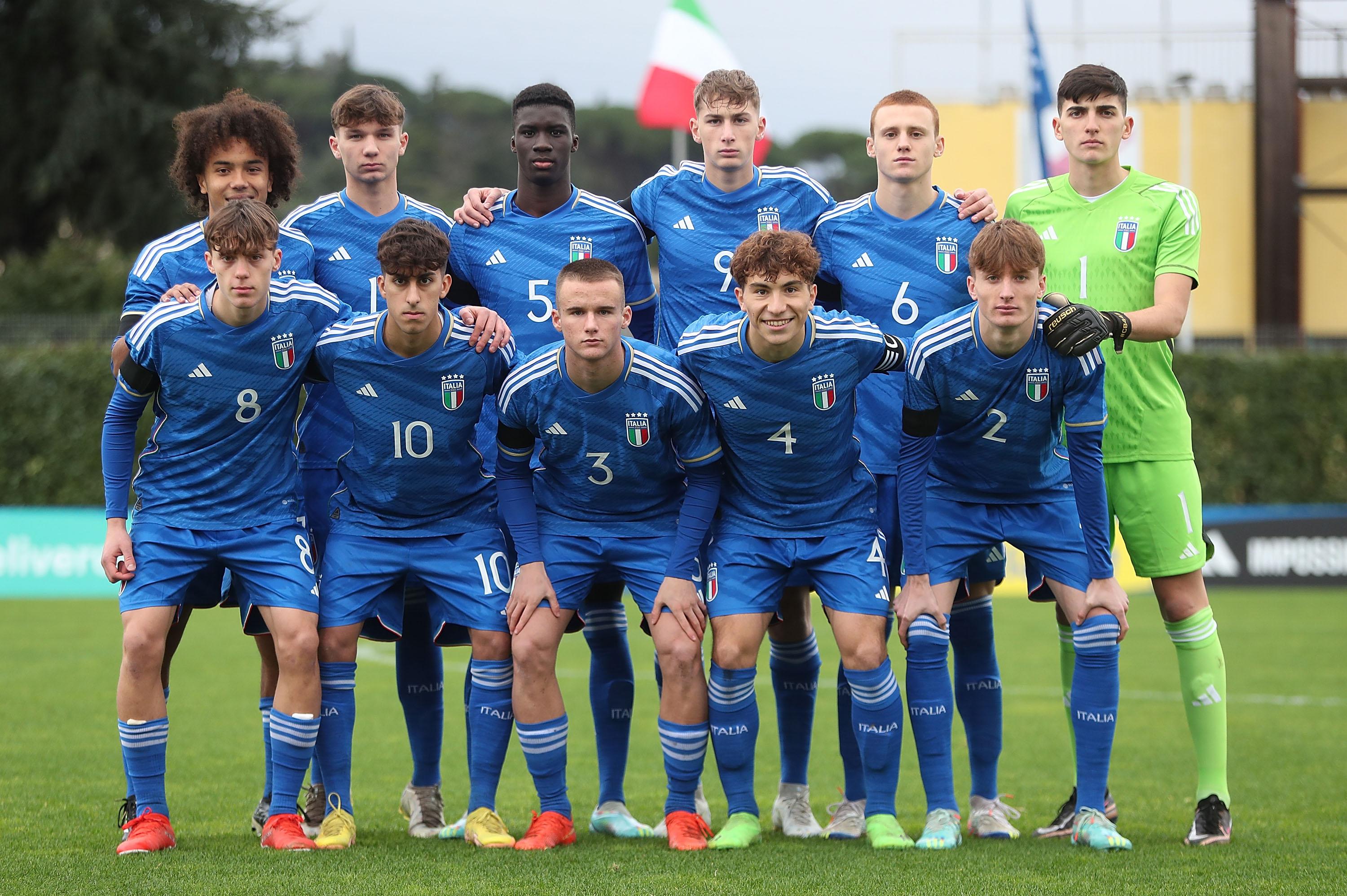 FLORENCE, ITALY - JANUARY 18: Italy U18 poses during the international friendly match between Italy U18 and Spain U18 at Centro Tecnico Federale di Coverciano on January 18, 2023 in Florence, Italy. (Photo by Gabriele Maltinti/Getty Images)