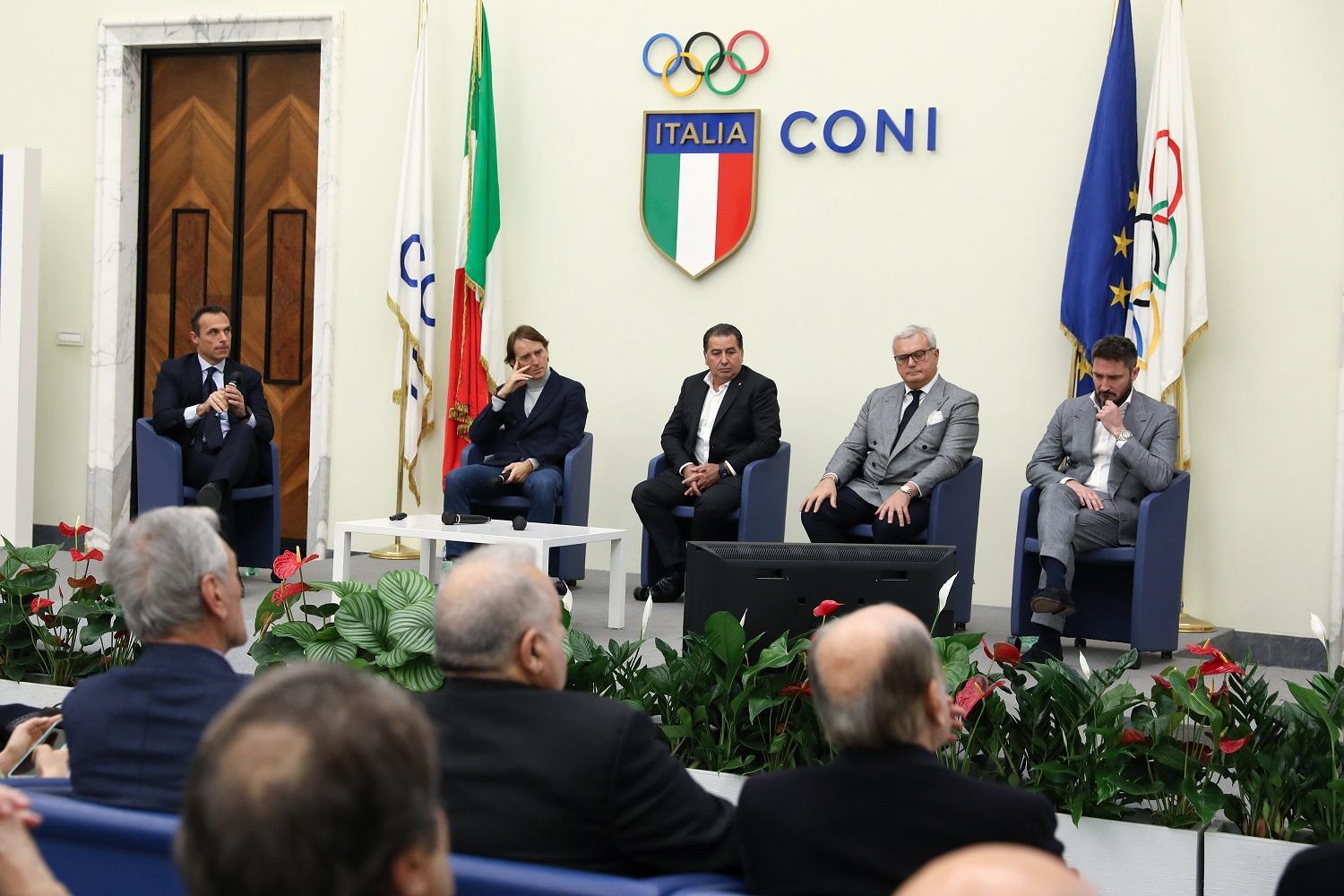 Roma 23/01/2023\\rSalone d\\'onore del CONI \\rAllenare l\\u2019Azzurro, CT a confronto\\r\\rRoberto Mancini, Ferdinando De Giorgi, Alessandro Campagna , Gianmarco Pozzecco \\r\\rCredit Ciamillo 