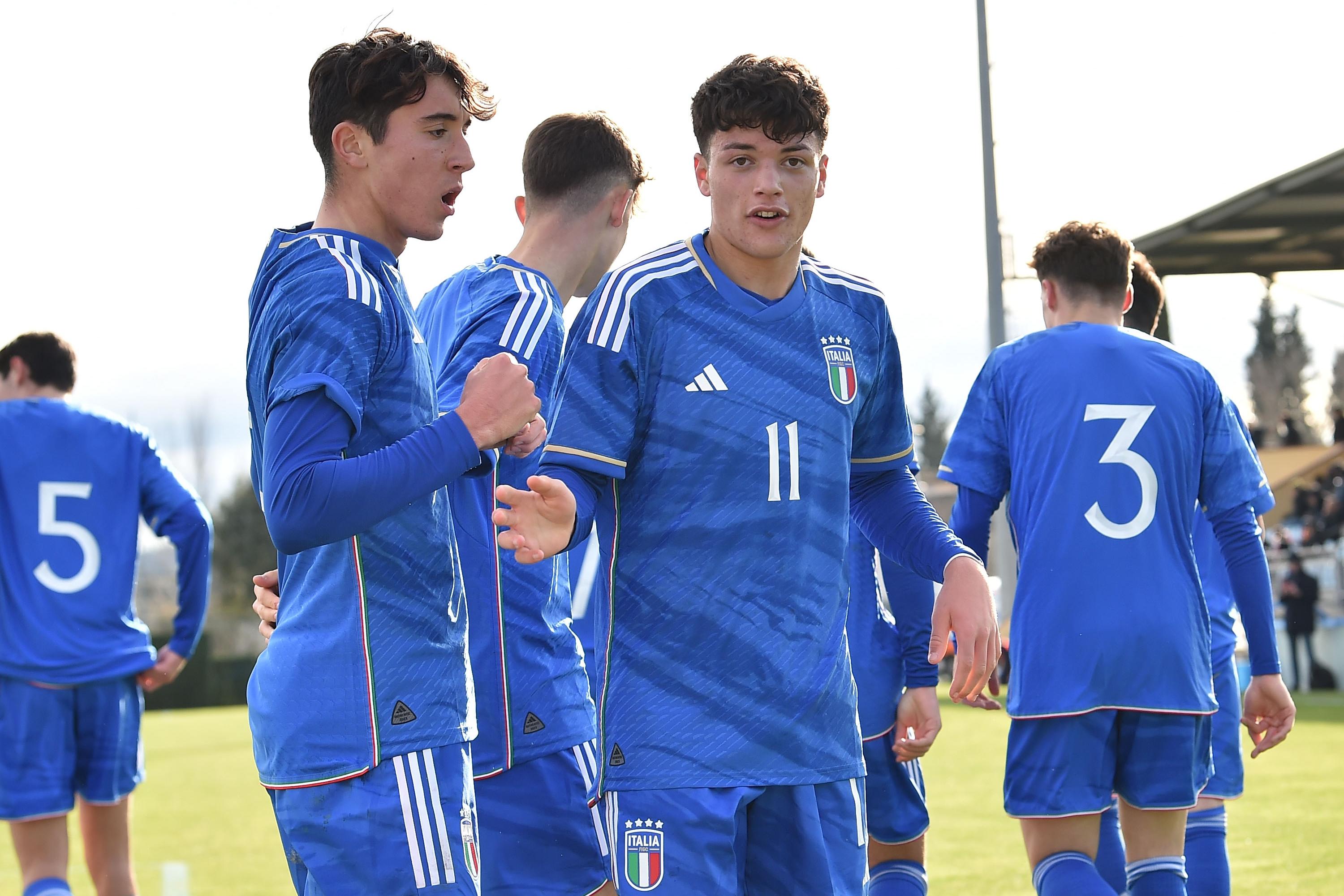 FLORENCE, ITALY - JANUARY 25:  Emanuele Rao of Italy U17 celebrates with his teammates after scoring opening goal during the International Friendly match between Italy U17 and Spain U17 on January 25, 2023 in Florence, Italy.  (Photo by Giuseppe Bellini/Getty Images) *** Local Caption *** Emanuele Rao