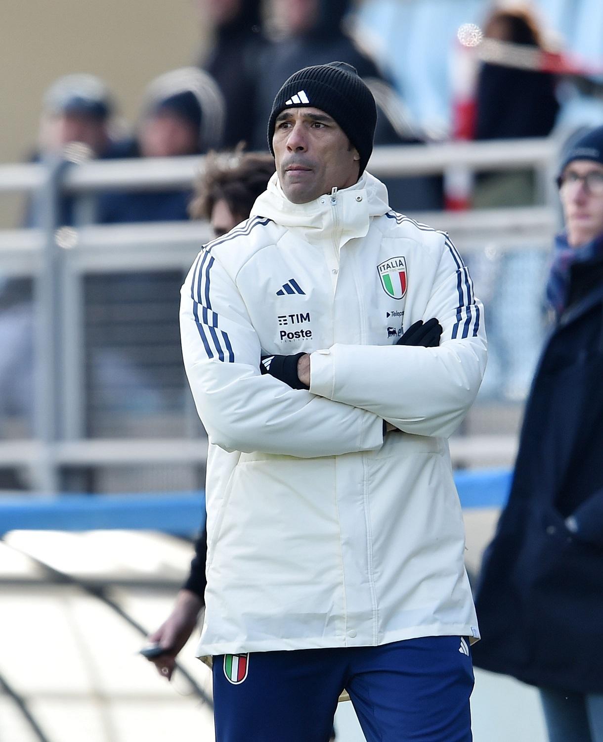 FLORENCE, ITALY - JANUARY 25: Bernardo Corradi head coach of Italy U17 looks on during the International Friendly match between Italy U17 and Spain U17 on January 25, 2023 in Florence, Italy. (Photo by Giuseppe Bellini/Getty Images) *** Local Caption *** Bernardo Corradi