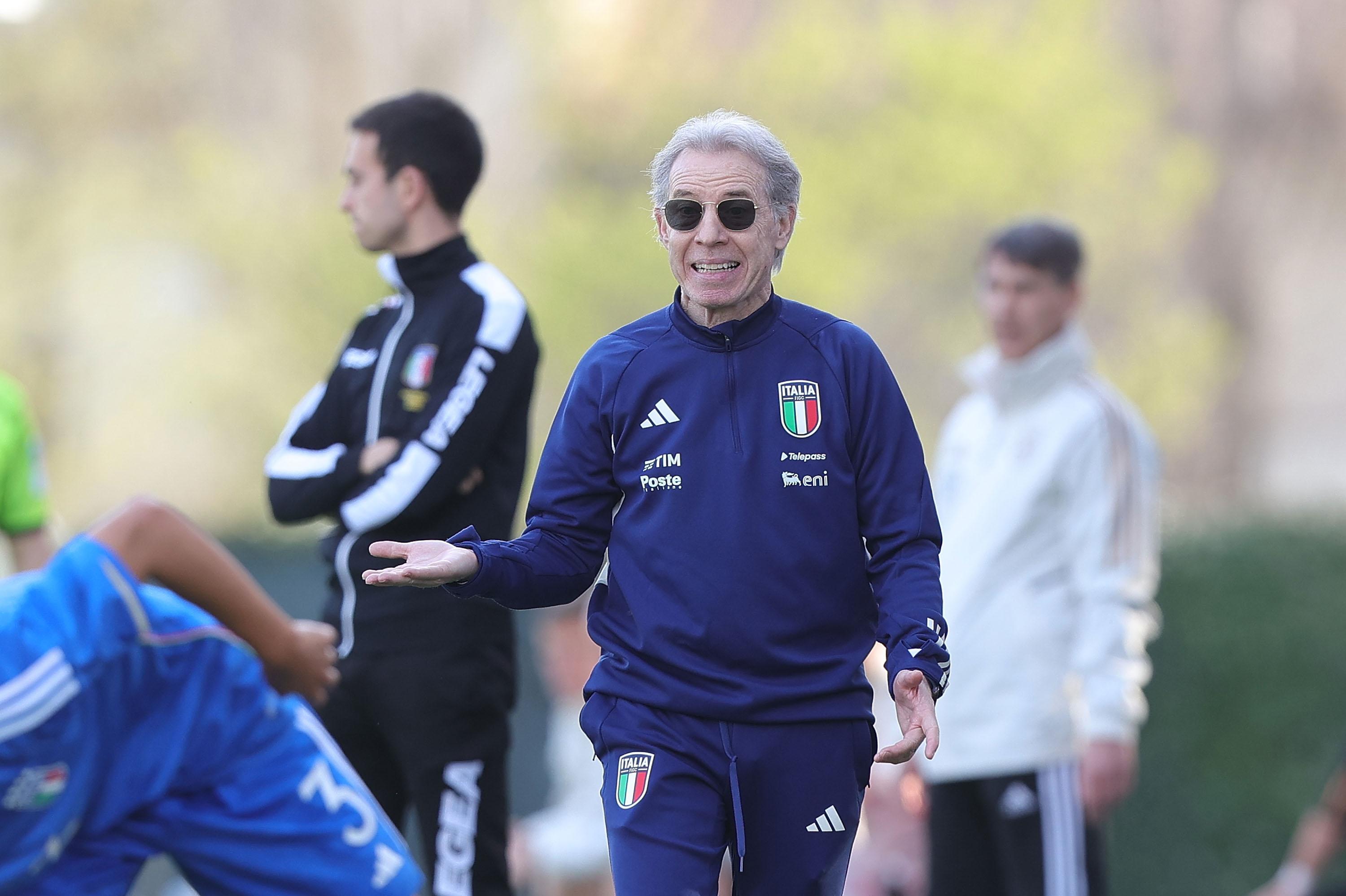 FLORENCE, ITALY - MARCH 24: Head coach of Italy U16 Daniele Zoratto gestures during the U16 international friendly match between Italy and Germany at Tecnical Centre of Coverciano on March 24, 2023 in Florence, Italy. (Photo by Gabriele Maltinti/Getty Images) *** Local Caption *** Daniele Zoratto