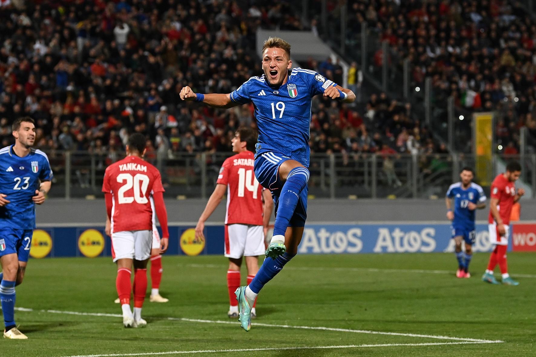 MALTA, MALTA - MARCH 26:  Mateo Retegui of Italy celebrates after scoring the goal during the UEFA EURO 2024 qualifying round group C match between Malta and Italy at the National Stadium on March 26, 2023 in Ta\\' Qali, Malta. (Photo by Claudio Villa/Getty Images )