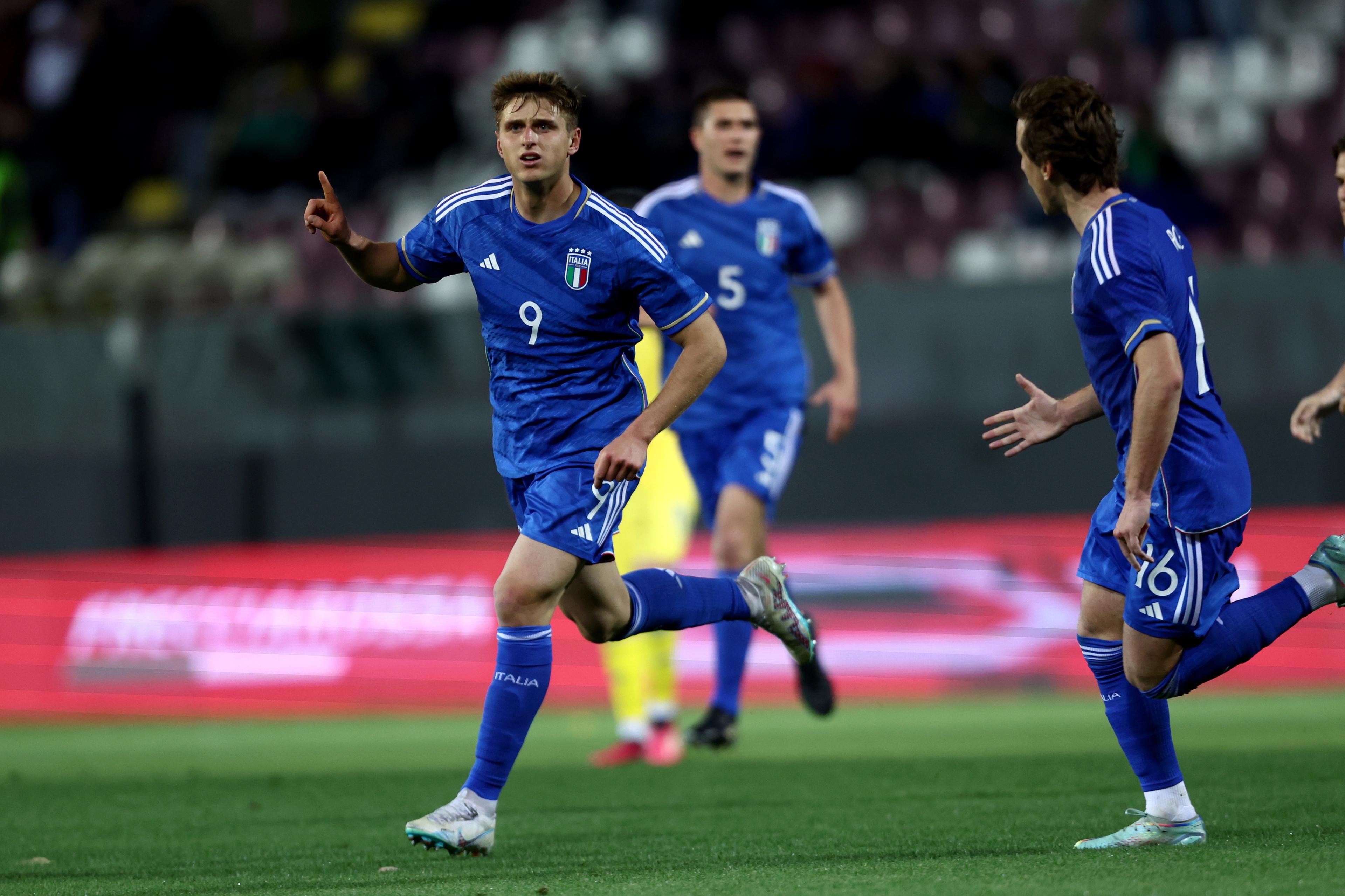 REGGIO CALABRIA, ITALY - MARCH 27: Lorenzo Colombo of Italy celebrates his team's second goal during the International Friendly match between Italy U21 and Ukraine U21 at Stadio Oreste Granillo on March 27, 2023 in Reggio Calabria, Italy. (Photo by Maurizio Lagana/Getty Images)