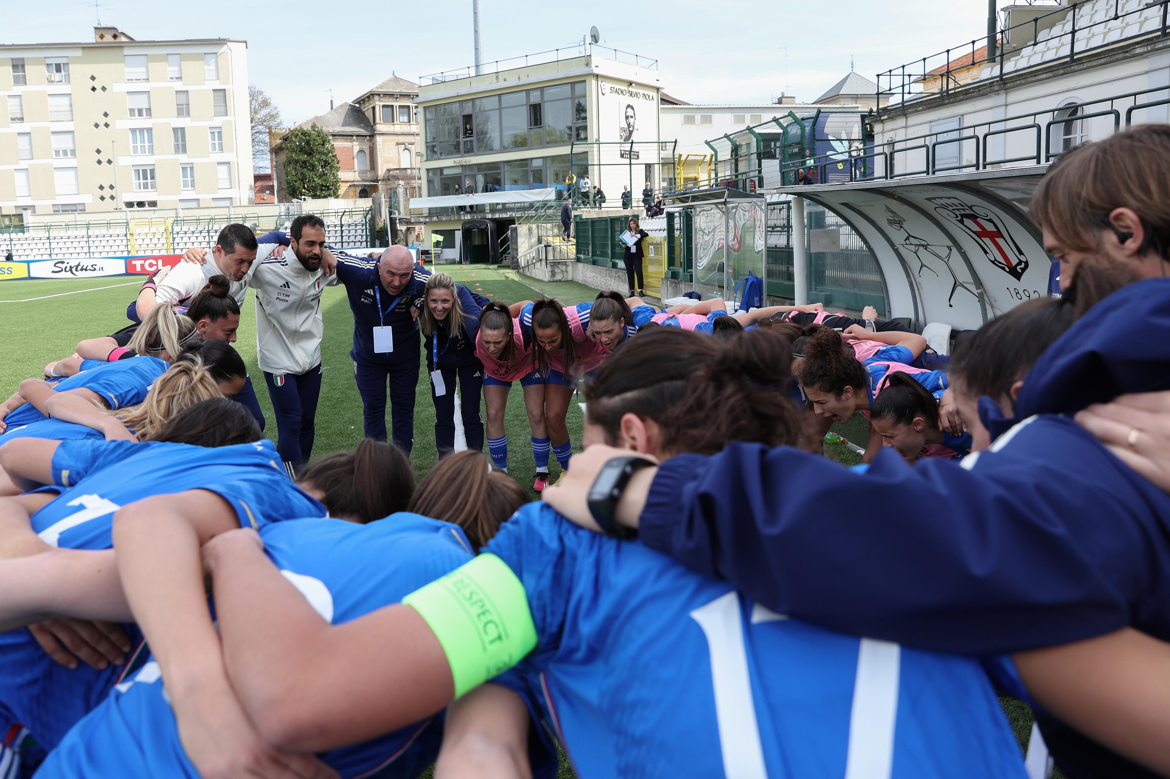 VERCELLI, ITALY - APRIL 05: Players of Italy gather together during the UEFA Women's Under 19 Championship match between Greece U19 and Italy U19 on April 05, 2023 in Vercelli, Italy. (Photo by Francesco Scaccianoce/Getty Images)