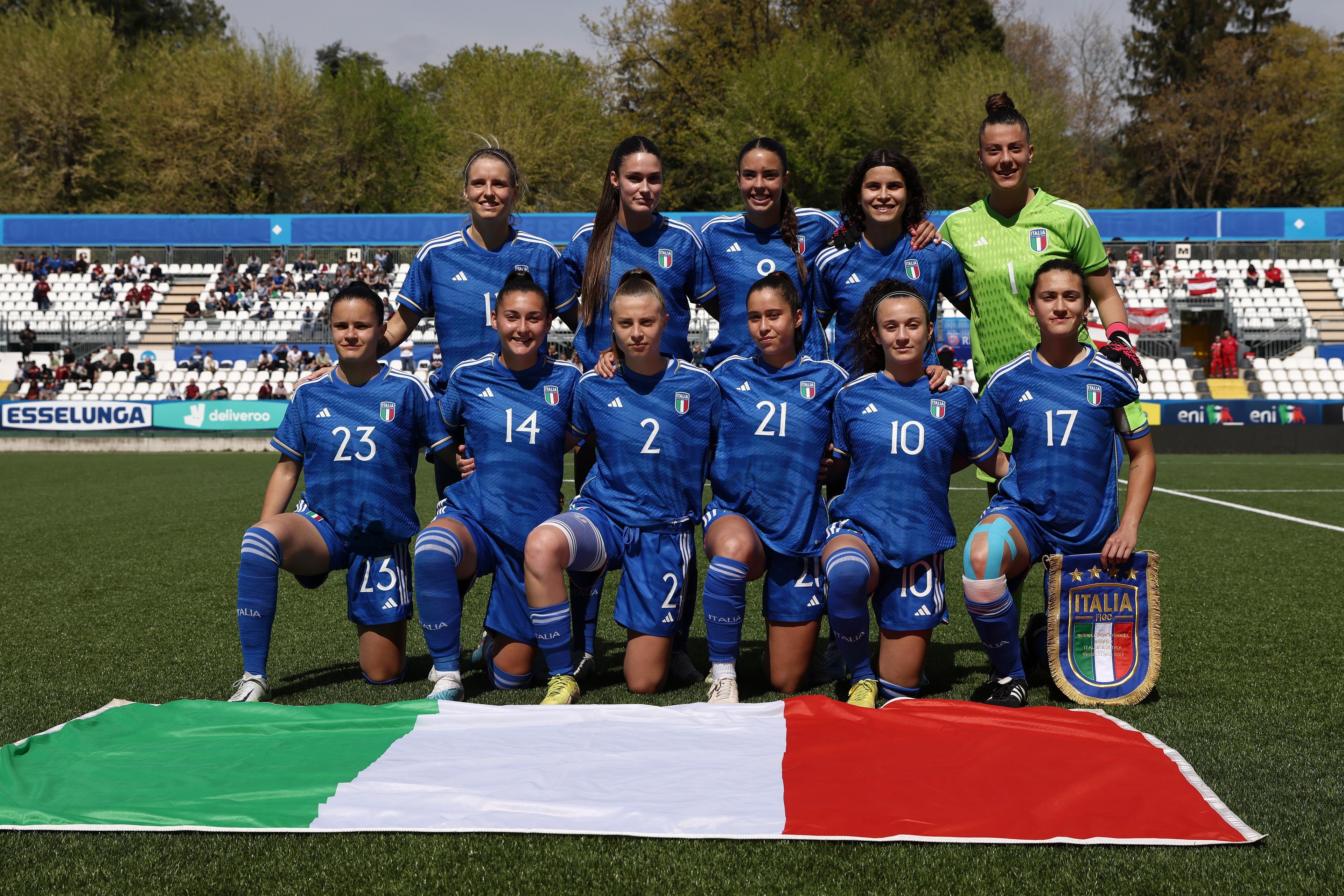 VERCELLI, ITALY - APRIL 11: Players of Italy line up during the UEFA Women's Under 19 Championship match between Italy U19 and Austria U19 on April 11, 2023 in Vercelli, Italy. (Photo by Francesco Scaccianoce/Getty Images)
