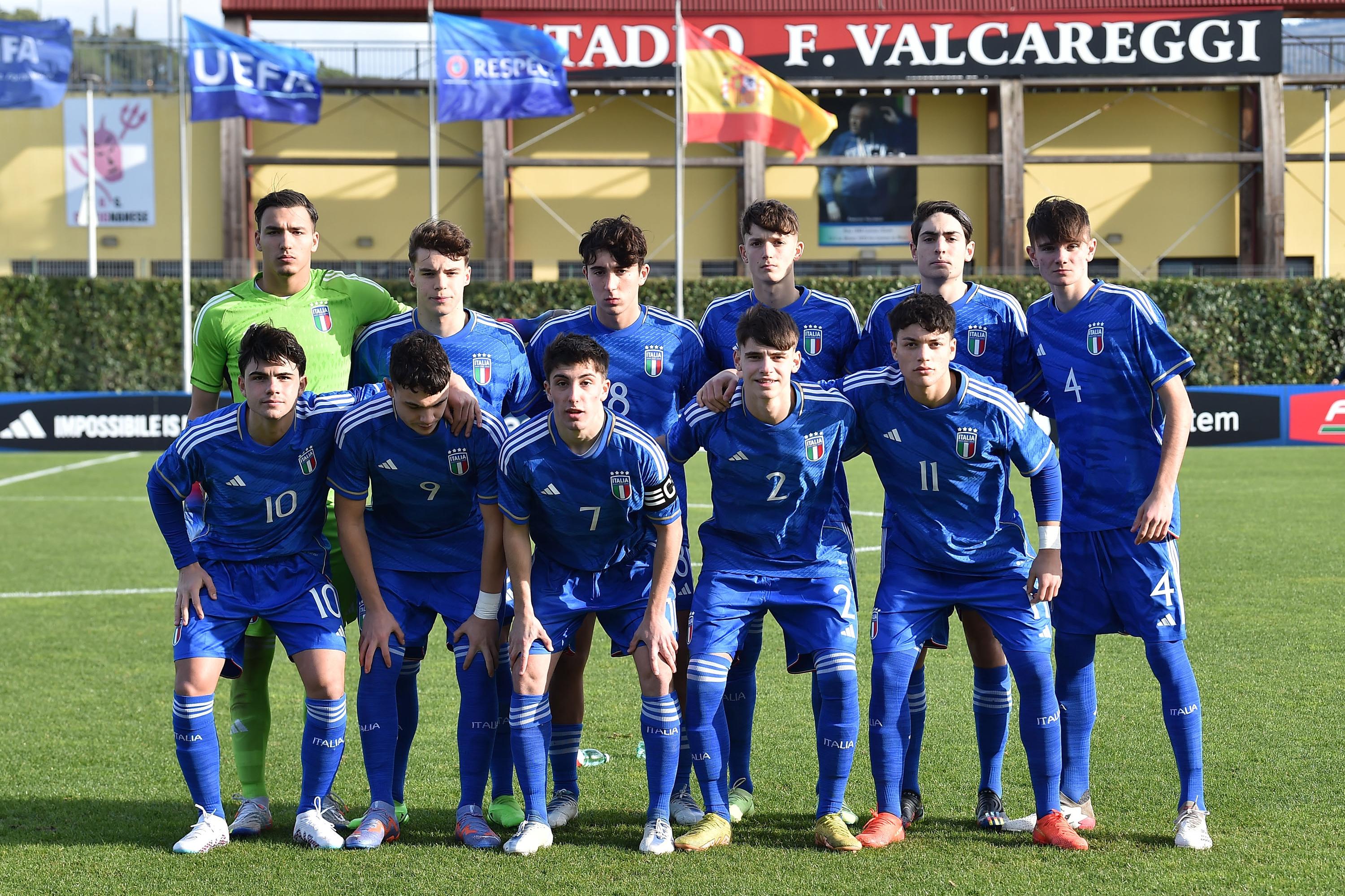 FLORENCE, ITALY - JANUARY 25:  Team of Italy U17  prior the International Friendly match between Italy U17 and Spain U17 on January 25, 2023 in Florence, Italy.  (Photo by Giuseppe Bellini/Getty Images)