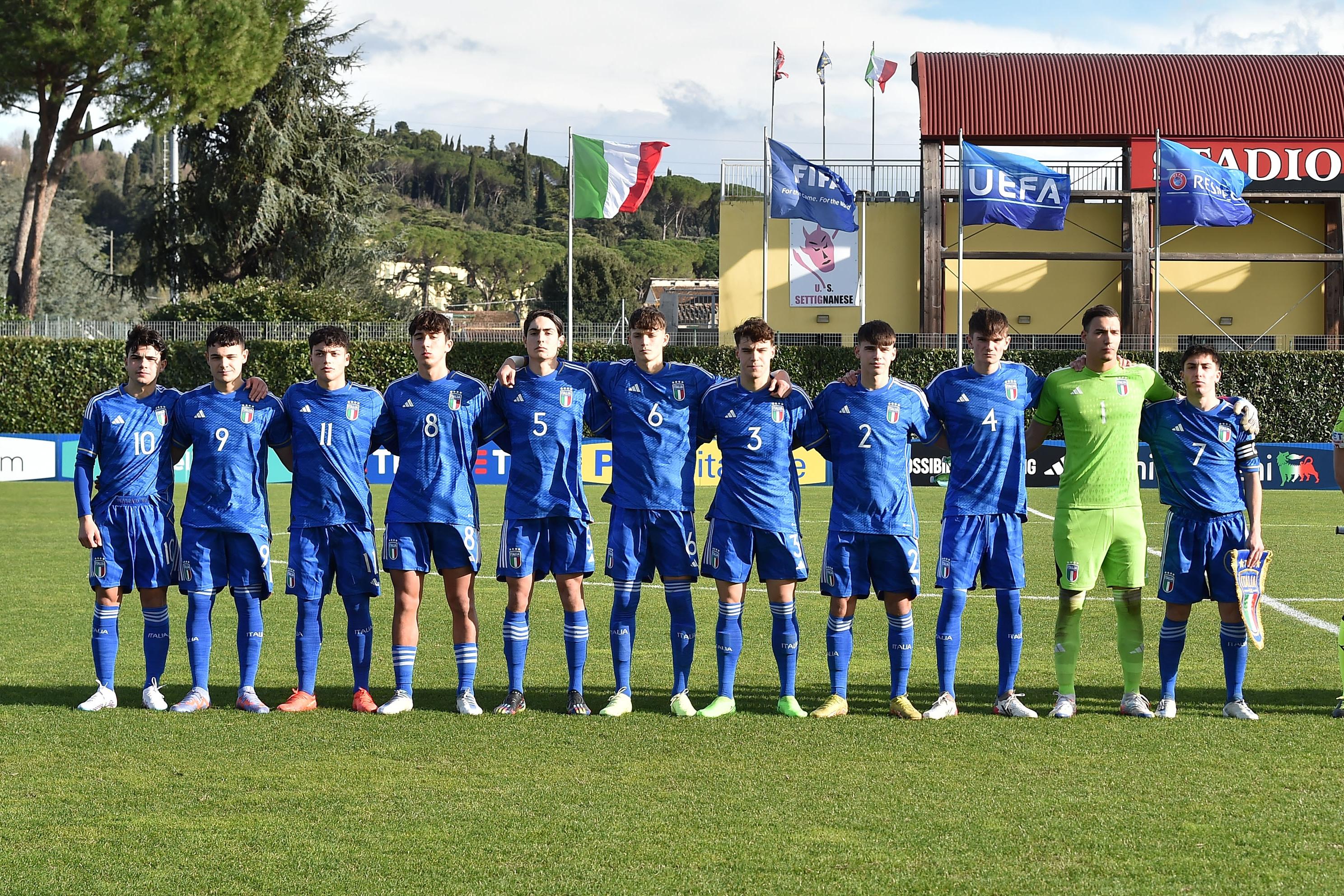 FLORENCE, ITALY - JANUARY 25:  Team of Italy U17  prior the International Friendly match between Italy U17 and Spain U17 on January 25, 2023 in Florence, Italy.  (Photo by Giuseppe Bellini/Getty Images)
