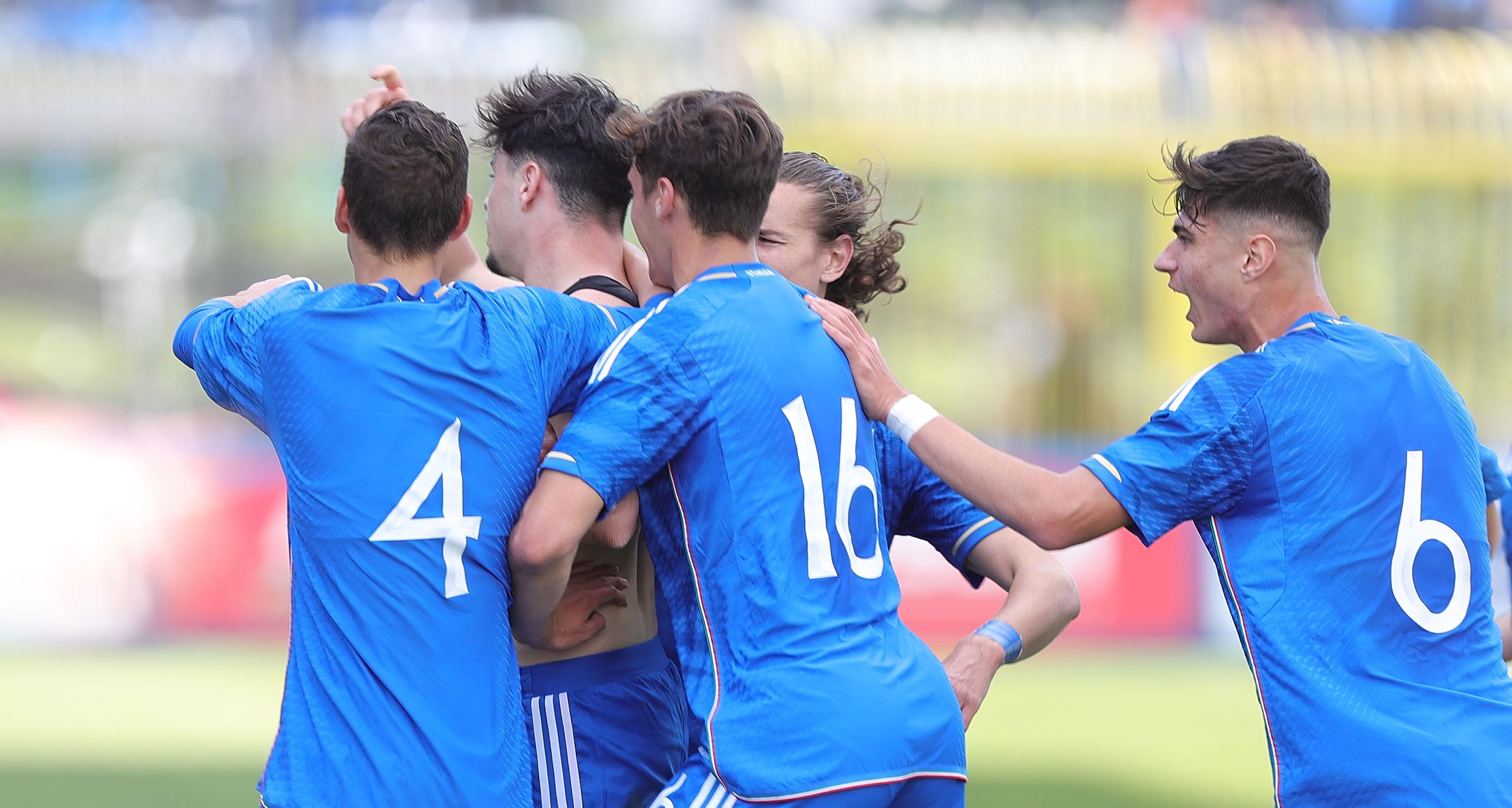The Italian Under-20 national football team lineup.