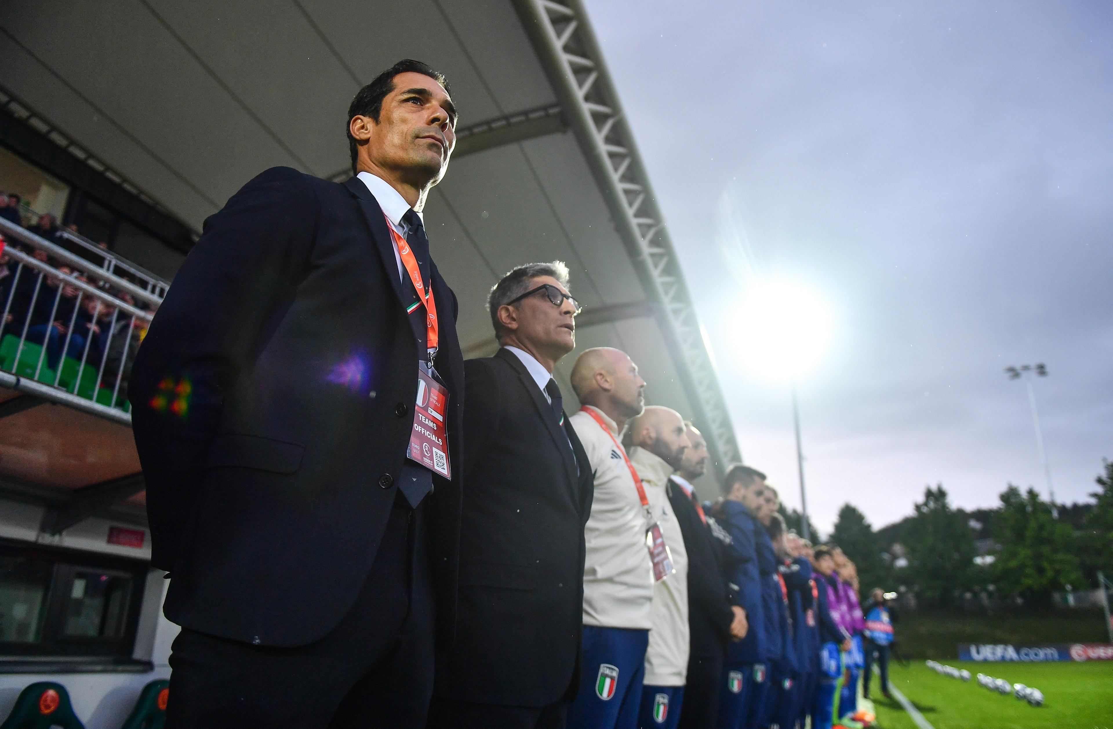 BUDAÖRS, HUNGARY - MAY 18: Italy head coach Bernardo Corradi before the UEFA European Under-17 Championship Finals 2023 Group B match between Italy and Spain in the BSC Stadium on May 18, 2023 in Budaörs, Hungary. (Photo by Ben McShane - Sportsfile/UEFA via Getty Images)