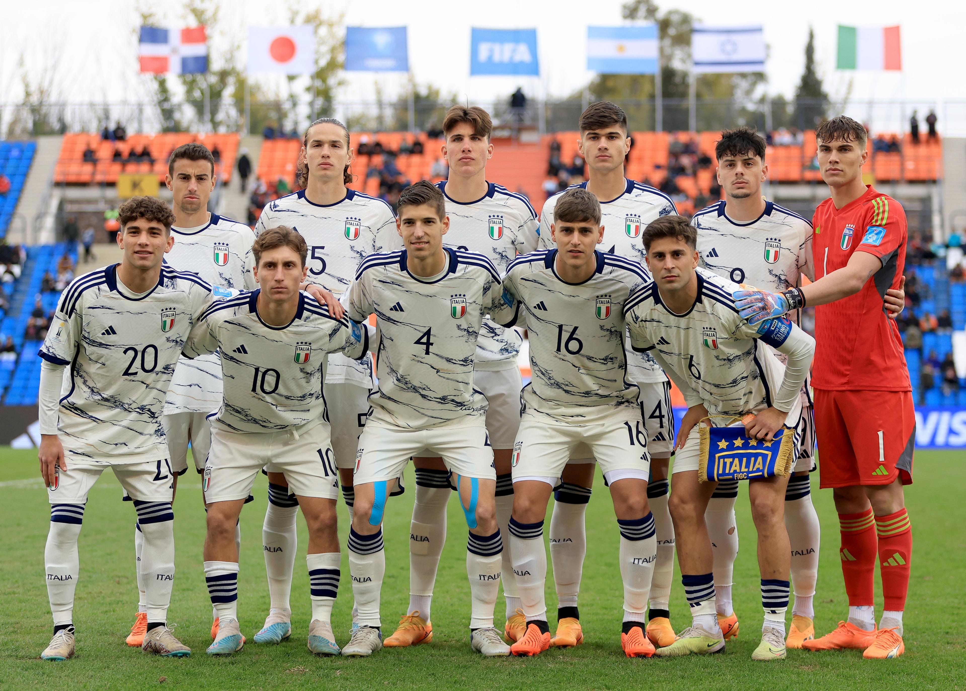 MENDOZA, ARGENTINA - MAY 27: Italia players pose for the team photo prior a FIFA U-20 World Cup Argentina 2023 Group D match between Dominican Republic and Italy at Estadio Mendoza on May 27, 2023 in Mendoza, Argentina. (Photo by Buda Mendes - FIFA/FIFA via Getty Images)