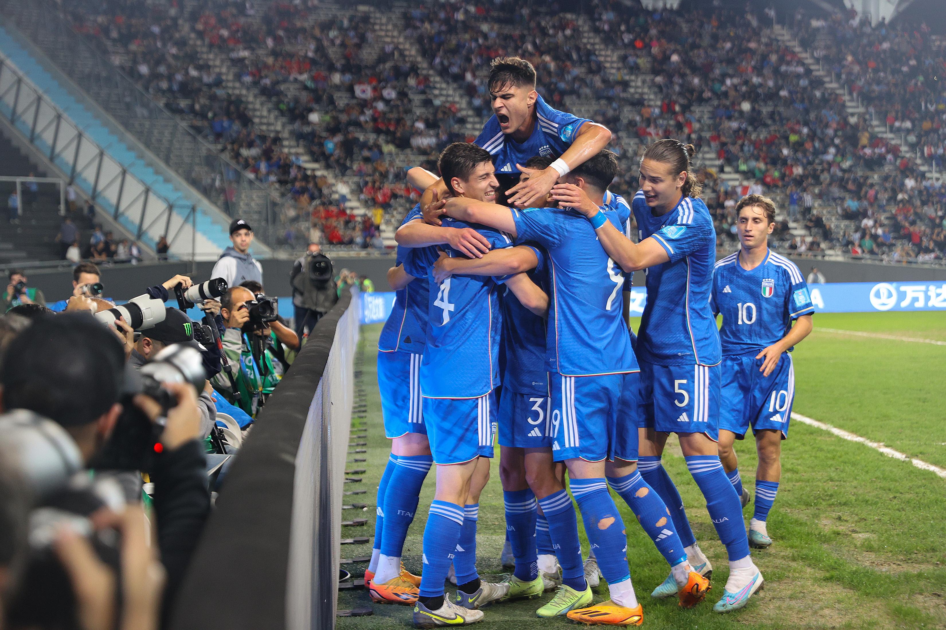 LA PLATA, ARGENTINA - JUNE 08: Cesare Casadei of Italy celebrates with his teammates after scoring the team's first goal during the FIFA U-20 World Cup Argentina 2023 Semi Finals match between Italy and Korea Republic at Estadio La Plata on June 08, 2023 in La Plata, Argentina. (Photo by Tim Nwachukwu - FIFA/FIFA via Getty Images)