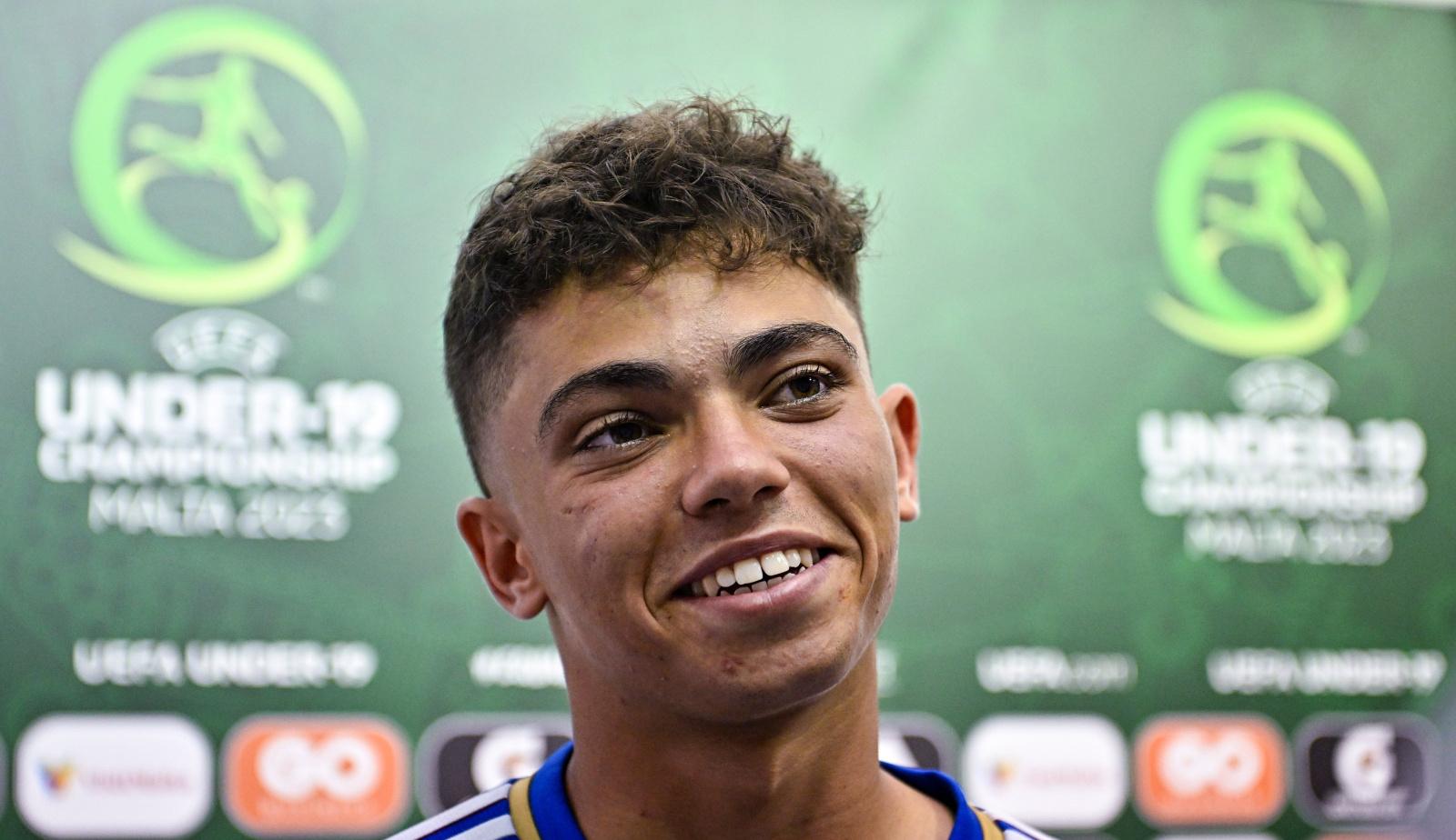 TA' QALI, MALTA - JULY 9: Samuele Vignato of Italy speaking after the UEFA European Under-19 Championship Finals 2022/23 group A match between Italy and Poland at the National Stadium on July 9, 2023 in Ta' Qali, Malta. (Photo by Seb Daly - Sportsfile/UEFA via Getty Images)