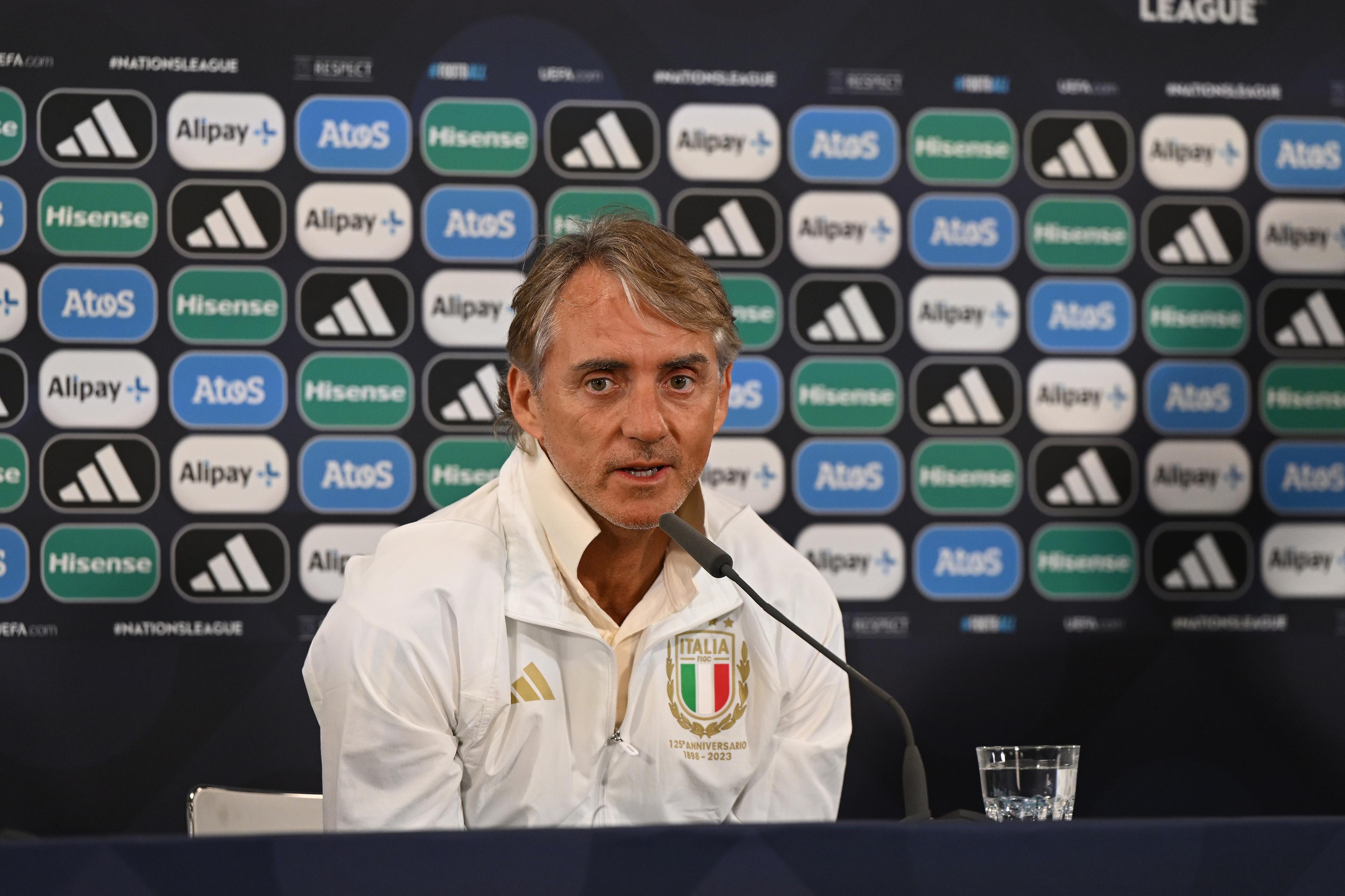 ENSCHEDE, NETHERLANDS - JUNE 14:  Head coach of Italy Roberto Mancini speaks with the media prior to the UEFA Nations League 2022/23 at FC Twente Stadium on June 14, 2023 in Enschede, Netherlands. (Photo by Claudio Villa/Getty Images)