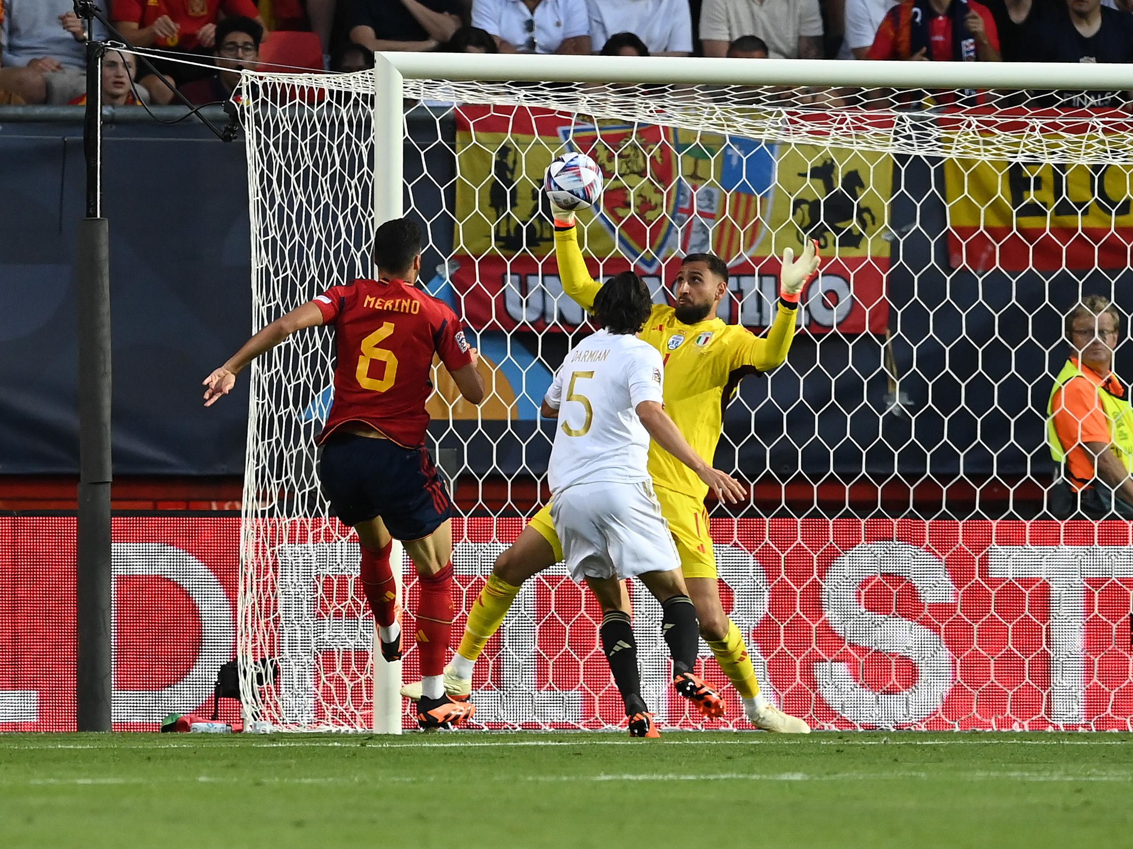 ENSCHEDE, NETHERLANDS - JUNE 15: Gianluigi Donnarumma of Italy in action during the UEFA Nations League 2022/23 semifinal match between Spain and Italy at FC Twente Stadium on June 15, 2023 in Enschede, Netherlands. (Photo by Claudio Villa/Getty Images)