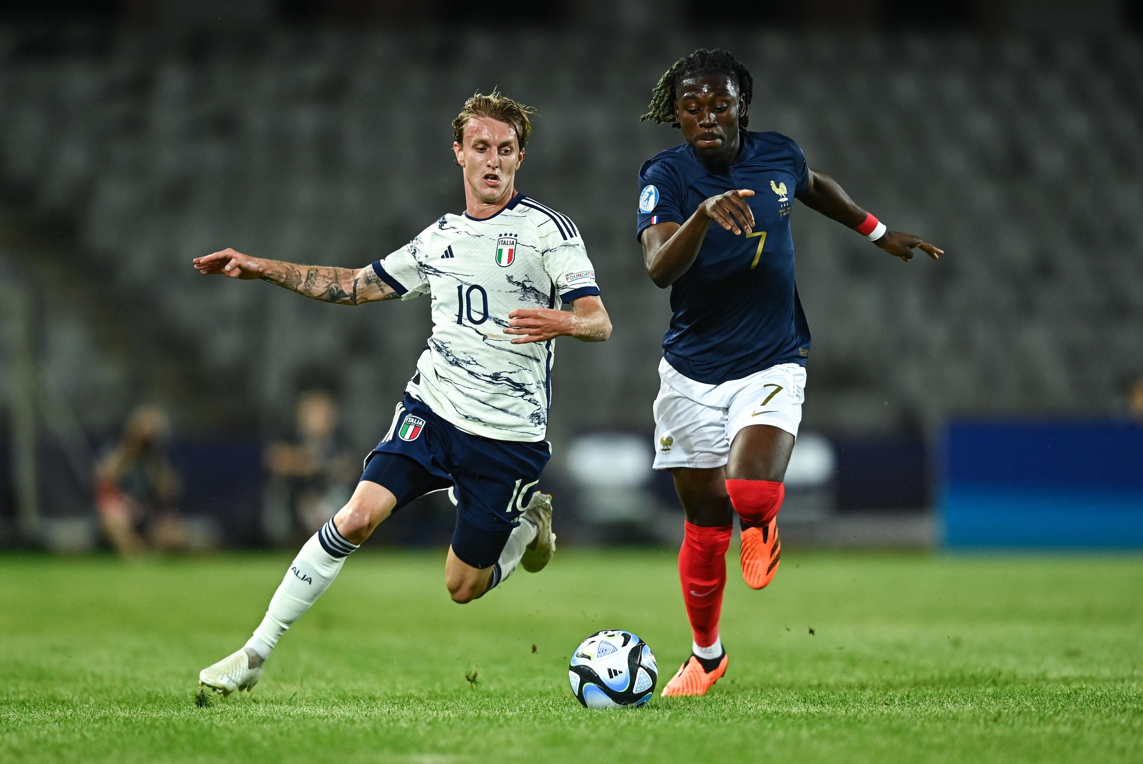 CLUJ-NAPOCA, ROMANIA - JUNE 22: NicolÃ² Rovella in action against Kouadio Kone of France during the UEFA Under-21 EURO 2023 Finals Group D match between France and Italy at the Cluj Arena on June 22, 2023 in Cluj Napoca, Romania. (Photo by EÃ³in Noonan - Sportsfile/UEFA via Getty Images)