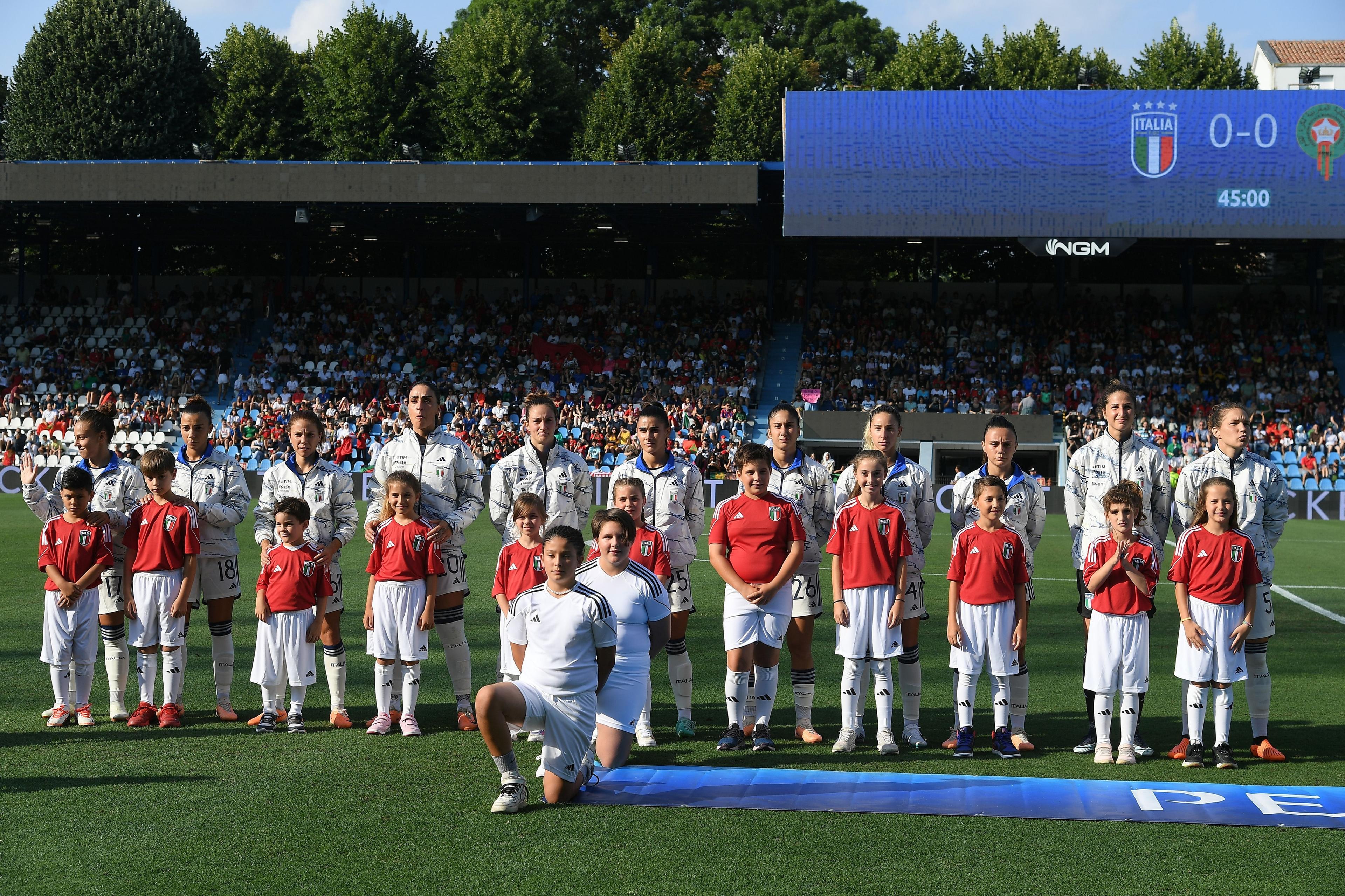 FERRARA, ITALY - JULY 01:Italy team line up during the Women´s International Friendly match between Italy and Morocco at Stadio Paolo Mazza on July 01, 2023 in Ferrara, Italy. (Photo by Alessandro Sabattini/Getty Images)
